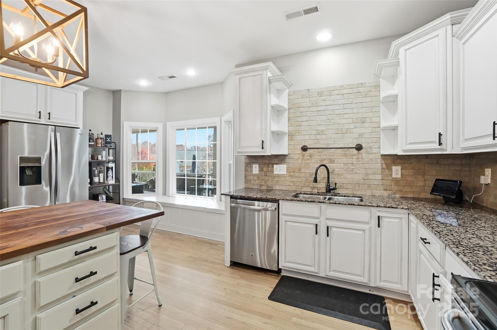 613 Adams Ridge Drive