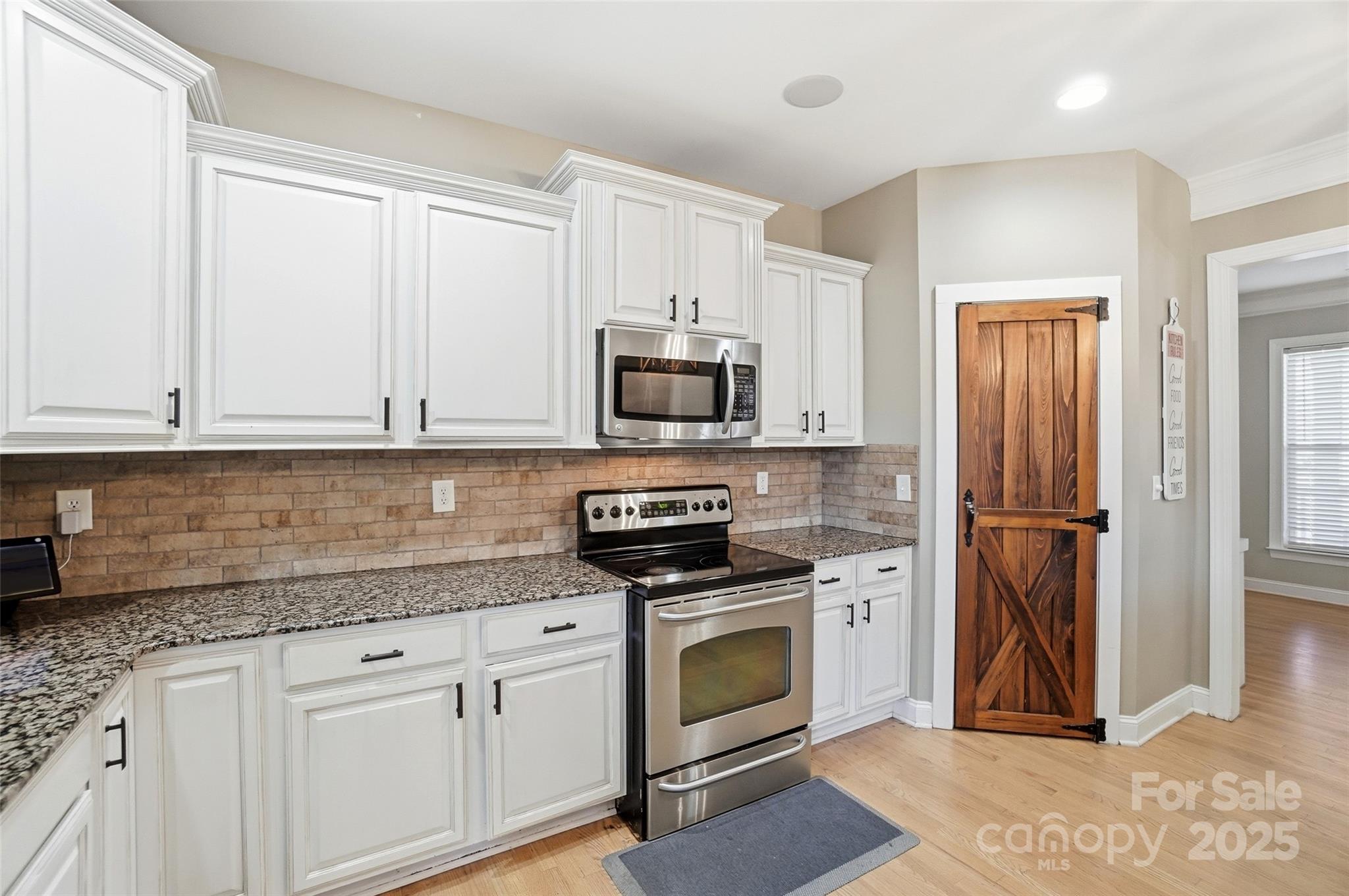 613 Adams Ridge Drive