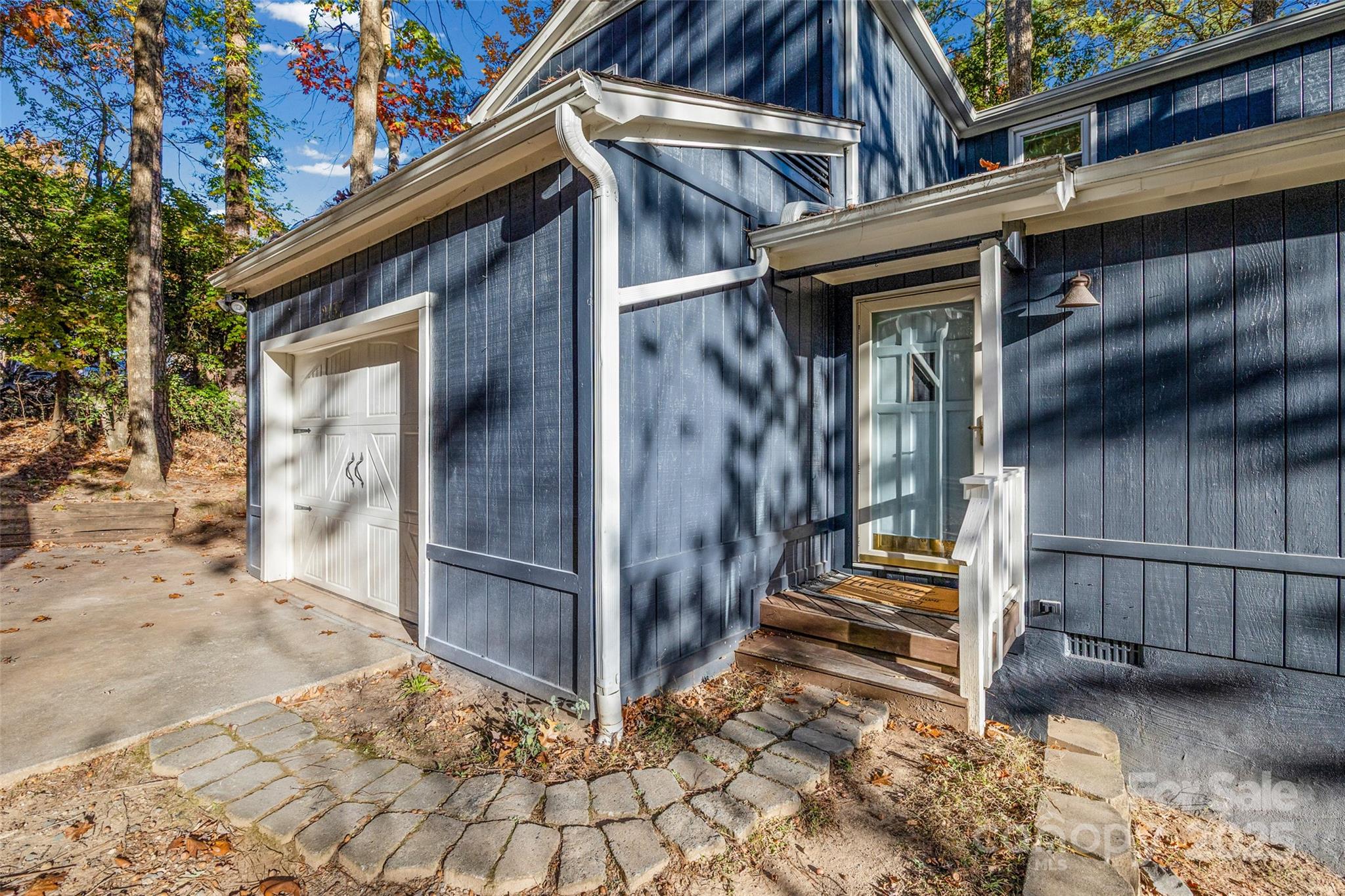 2137 Manawa Lane