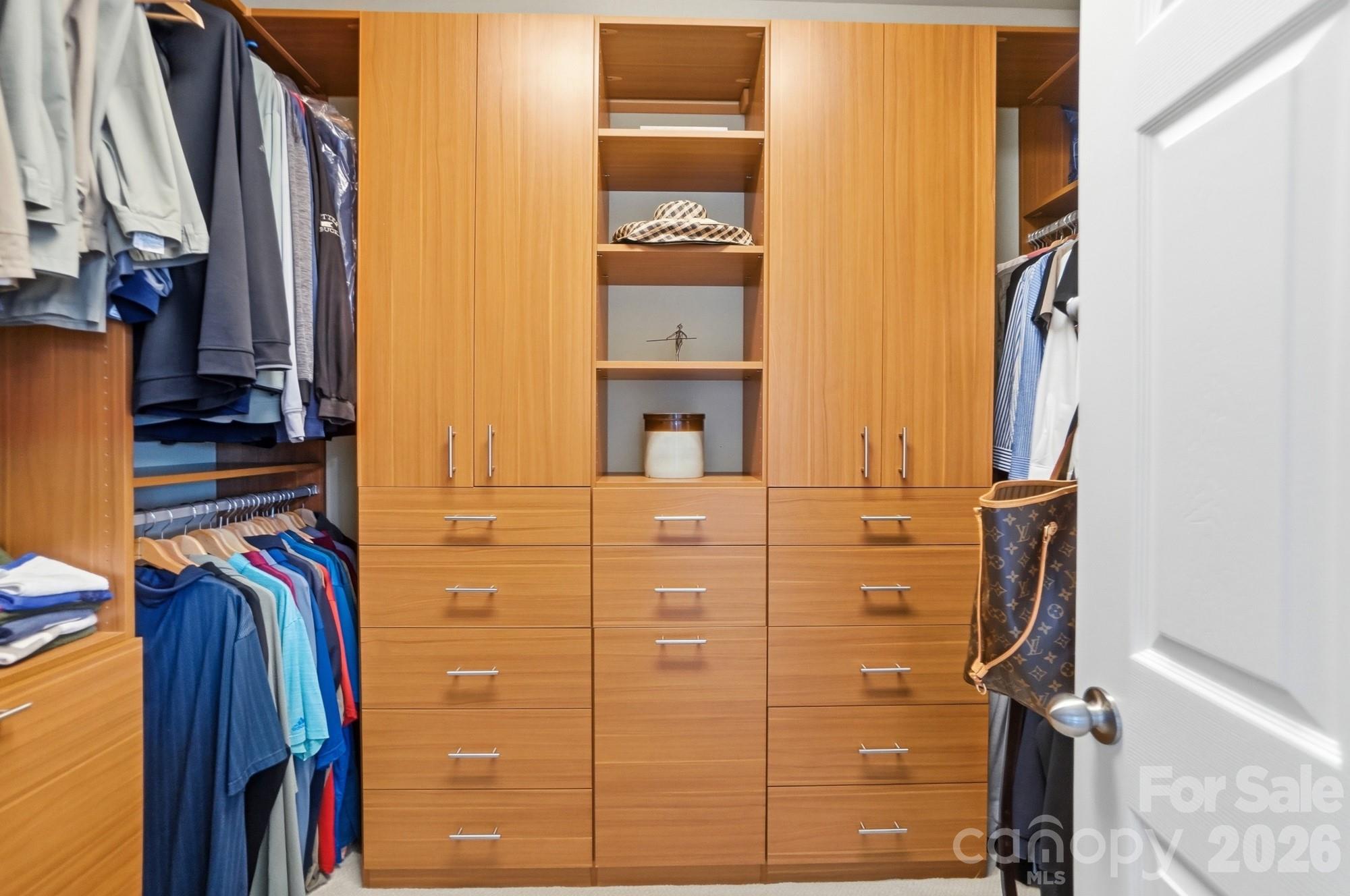 4261 Birkshire Heights