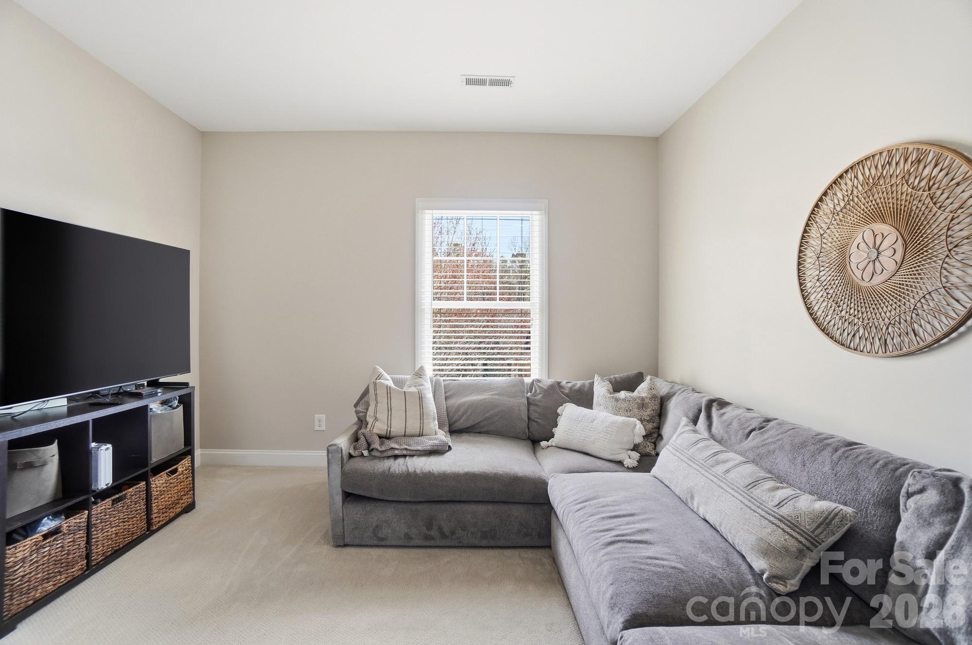 4261 Birkshire Heights