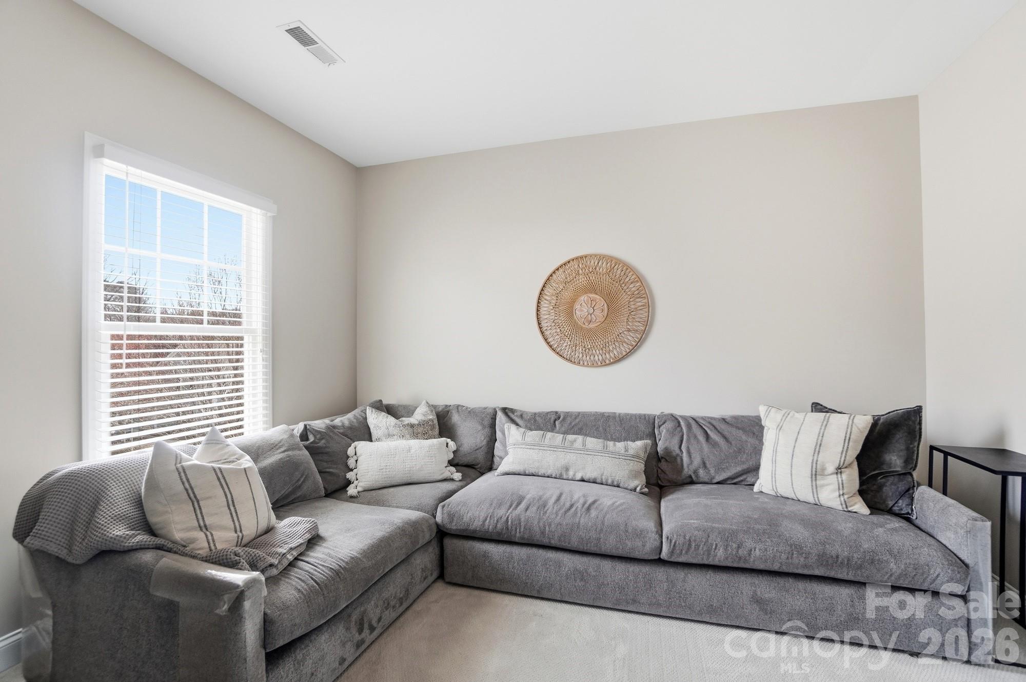 4261 Birkshire Heights