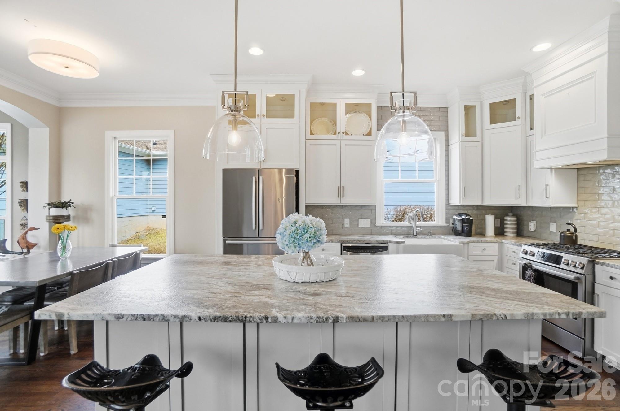 4261 Birkshire Heights