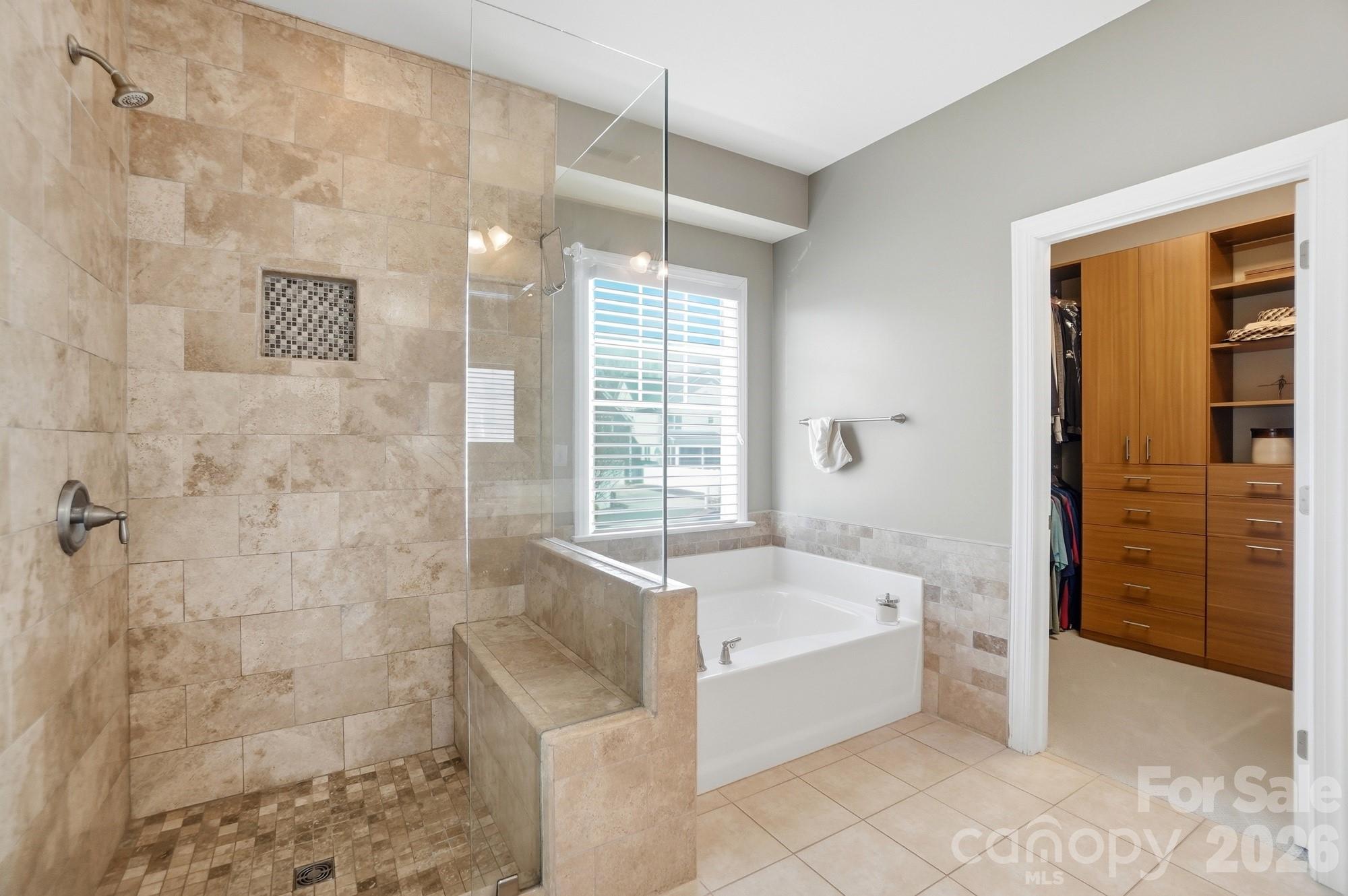 4261 Birkshire Heights