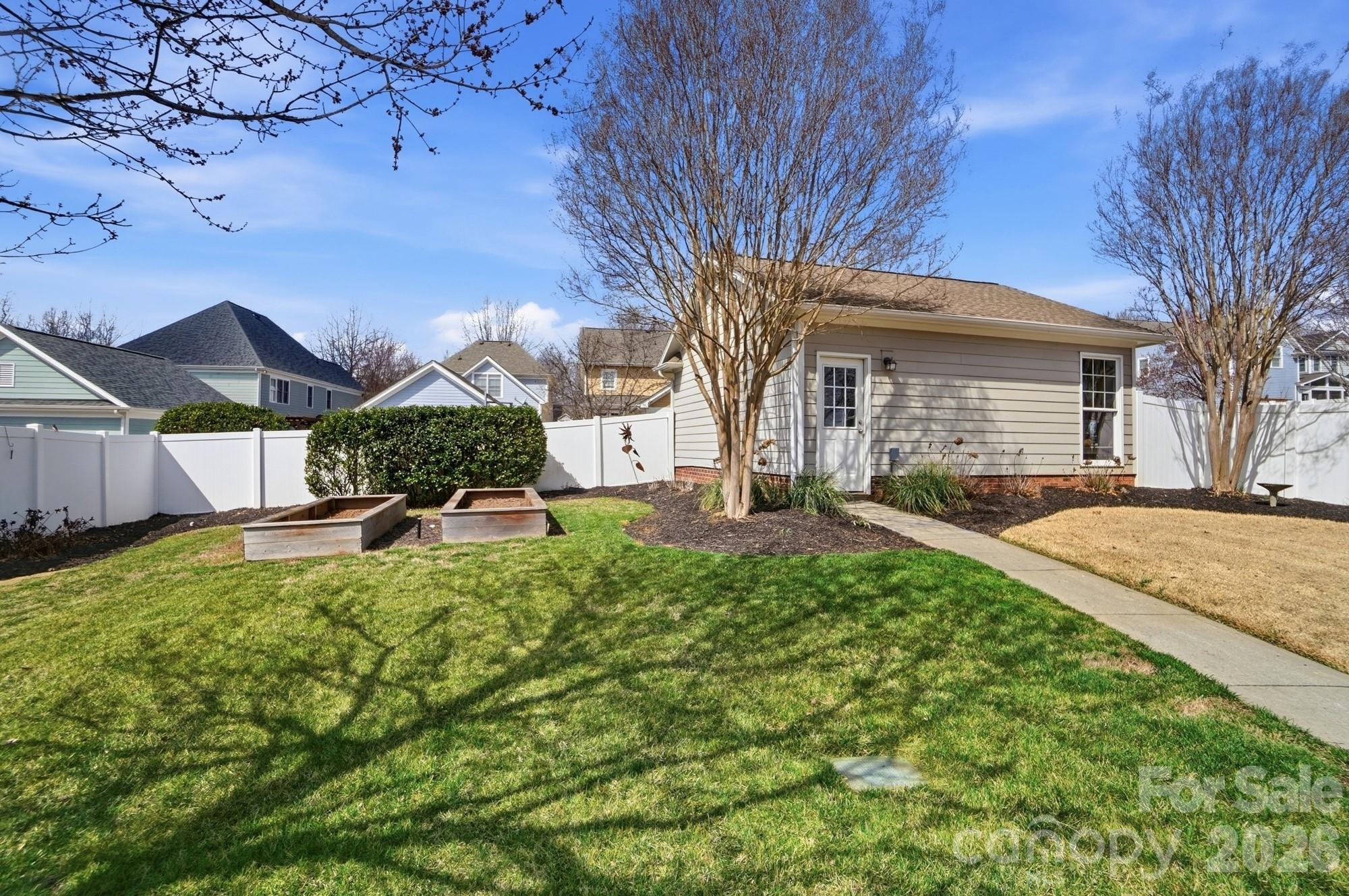 4261 Birkshire Heights