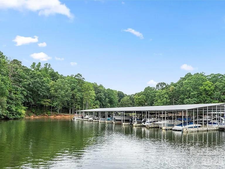 215 Riverview Terrace