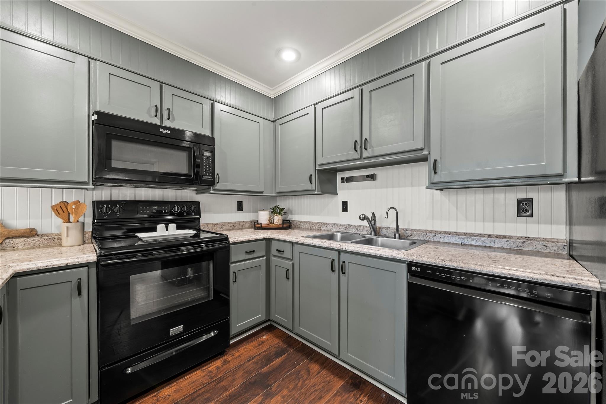 215 Riverview Terrace