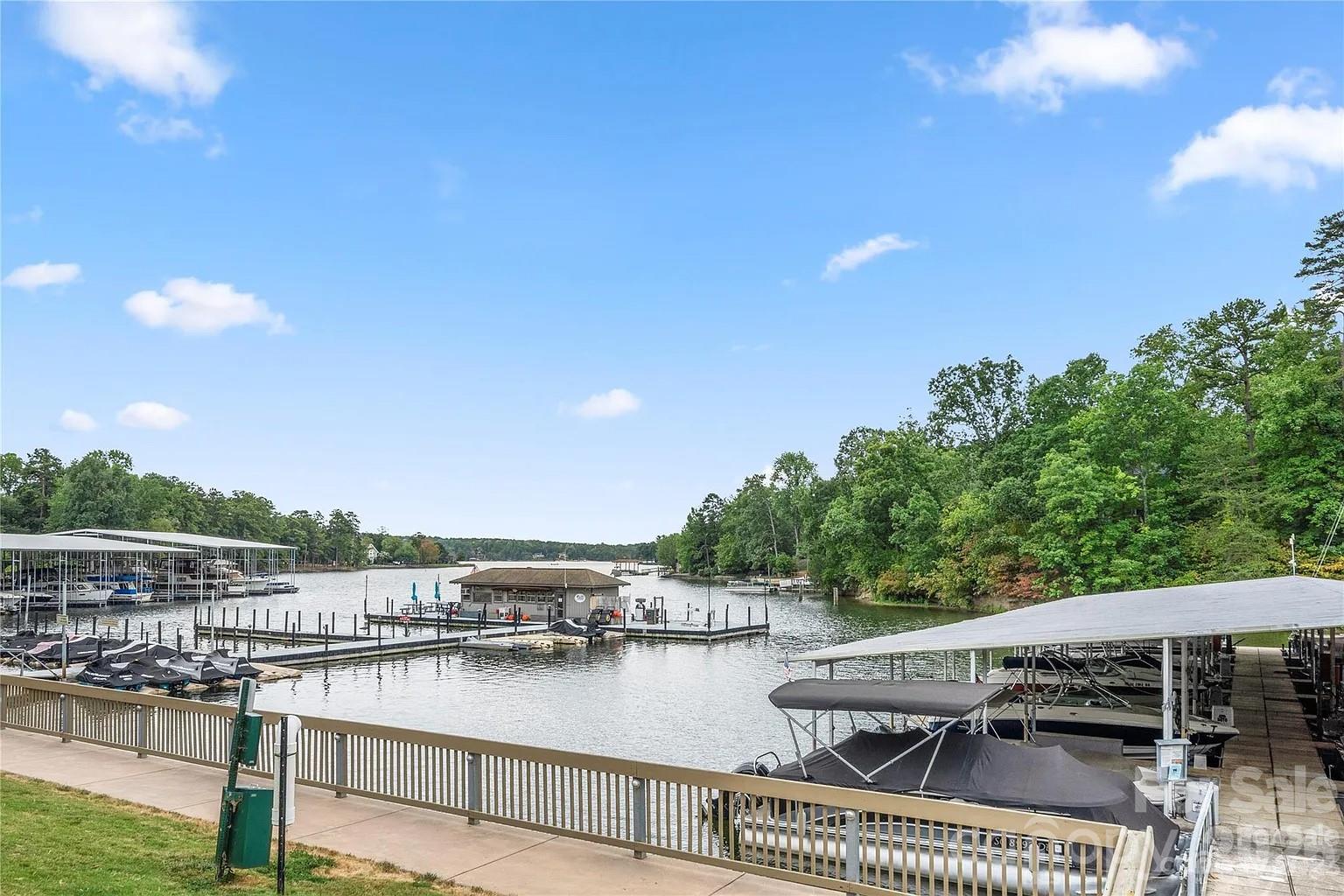 215 Riverview Terrace