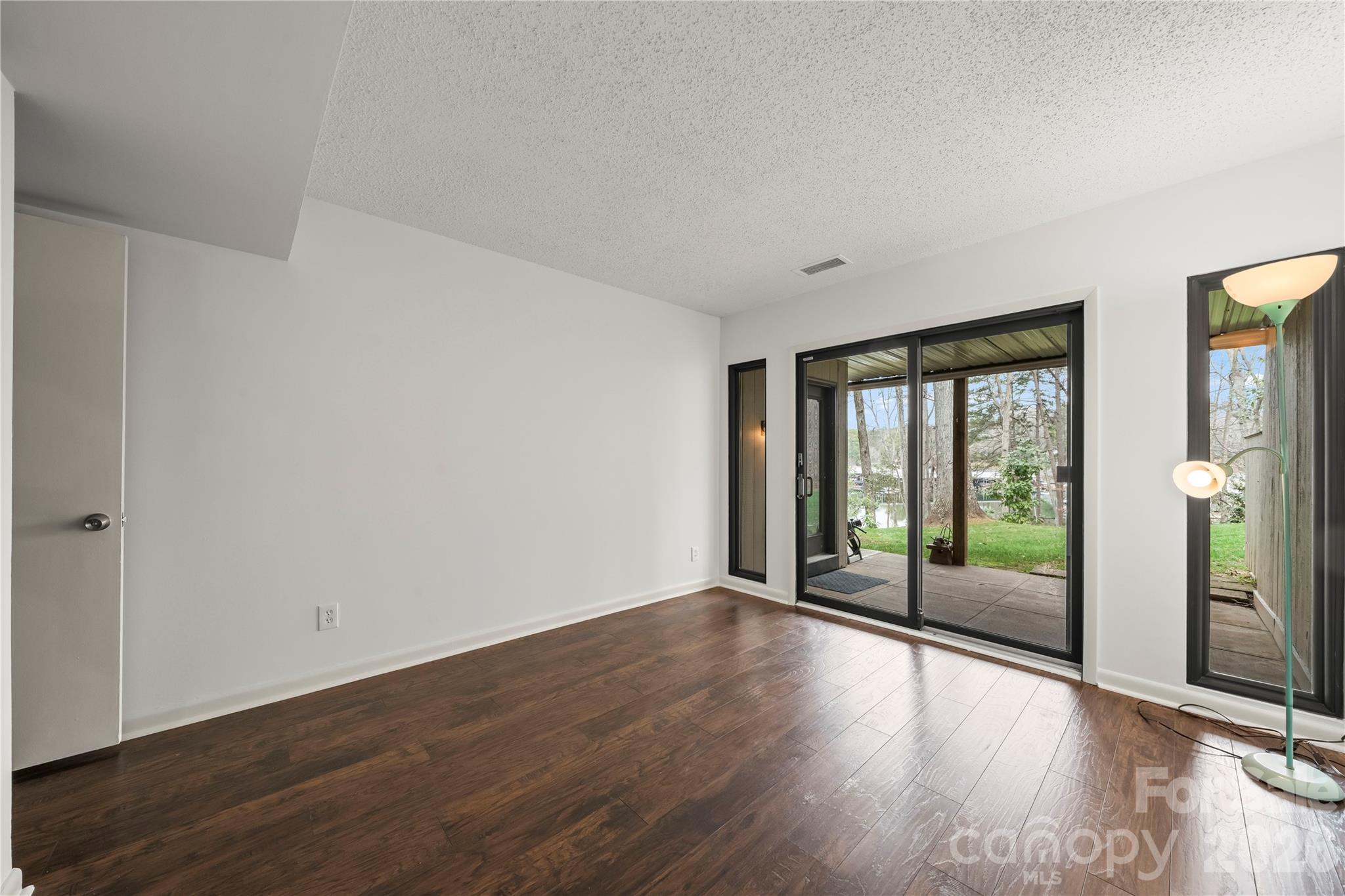 215 Riverview Terrace