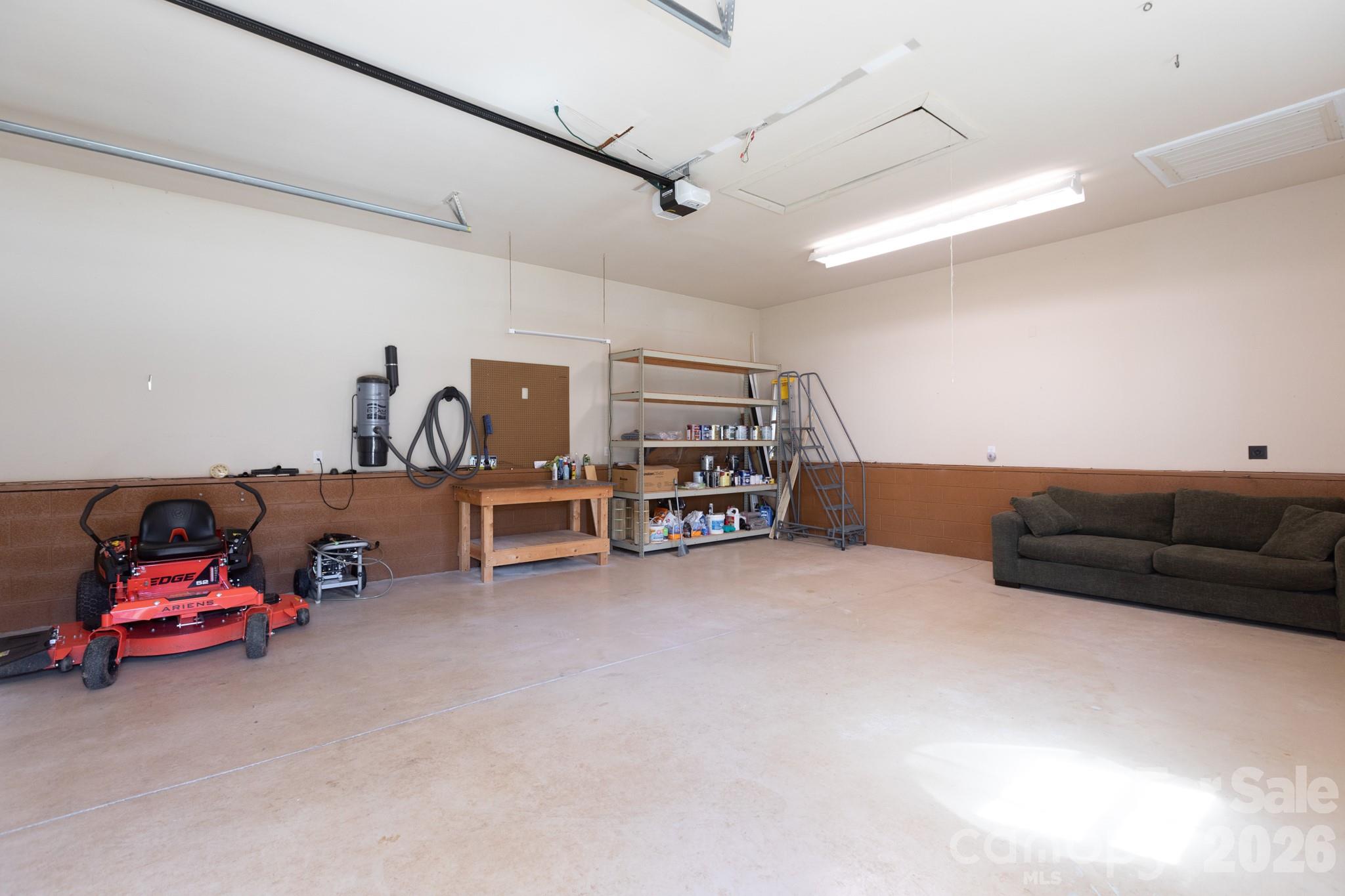 1525 Garrett Landen Drive