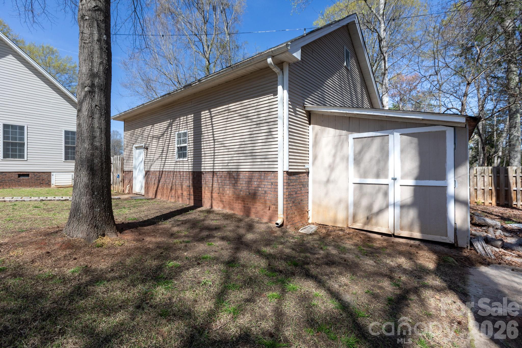 1525 Garrett Landen Drive