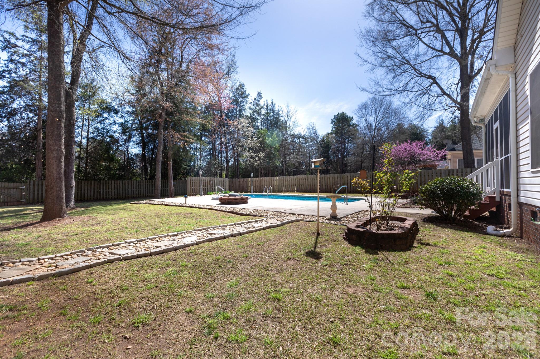 1525 Garrett Landen Drive