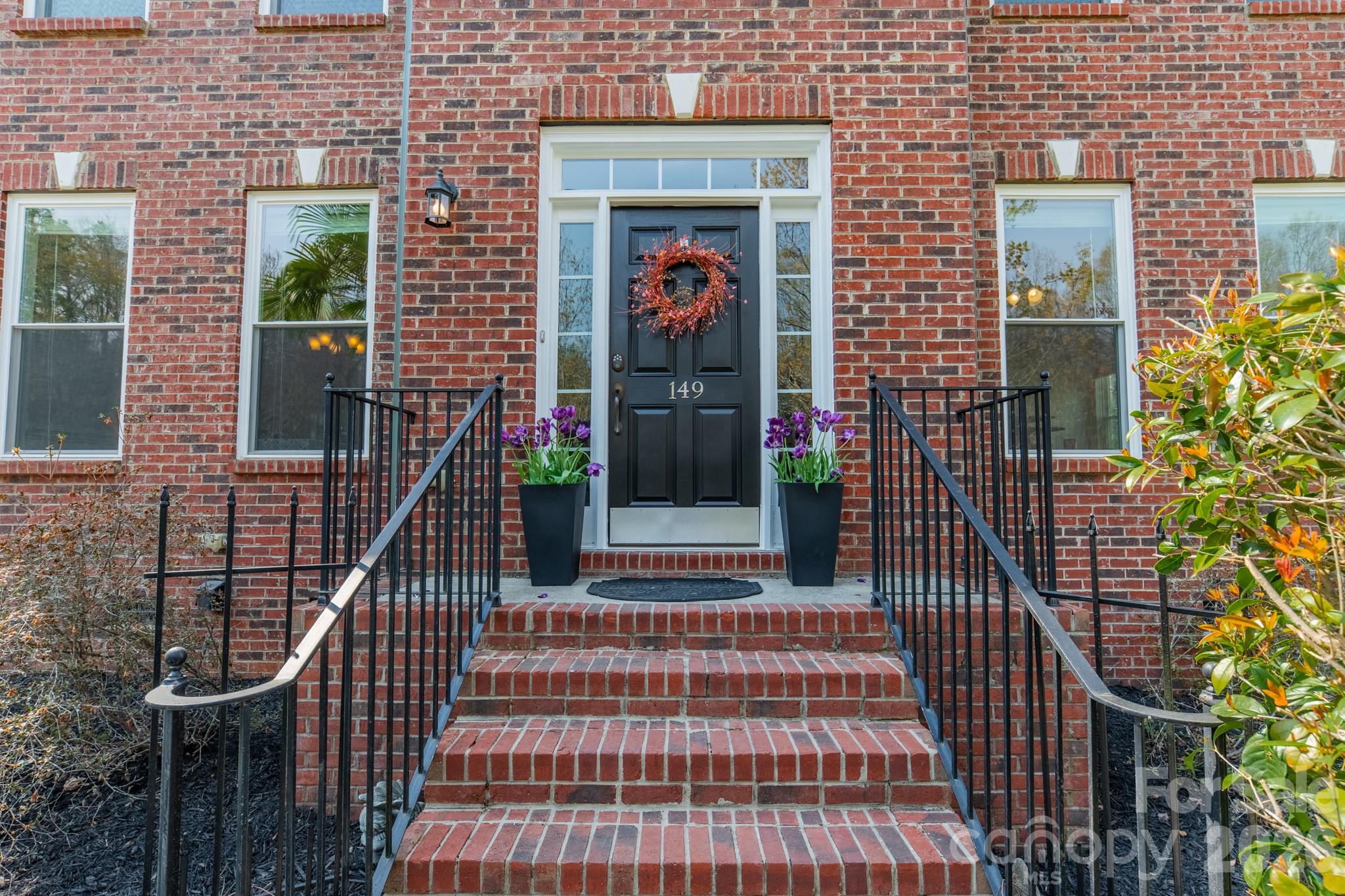 149 EdgeHill Drive