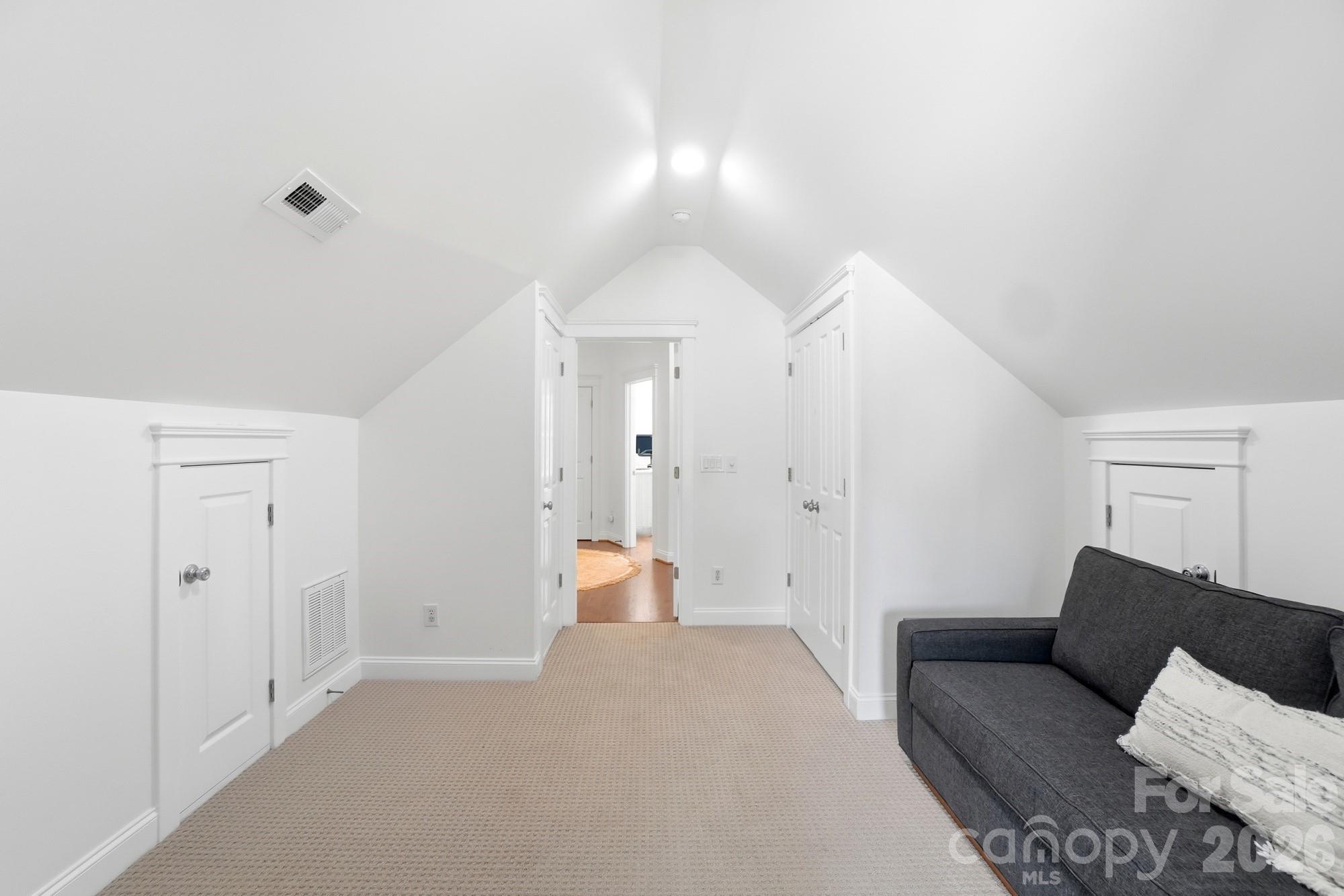 4333 Birkshire Heights