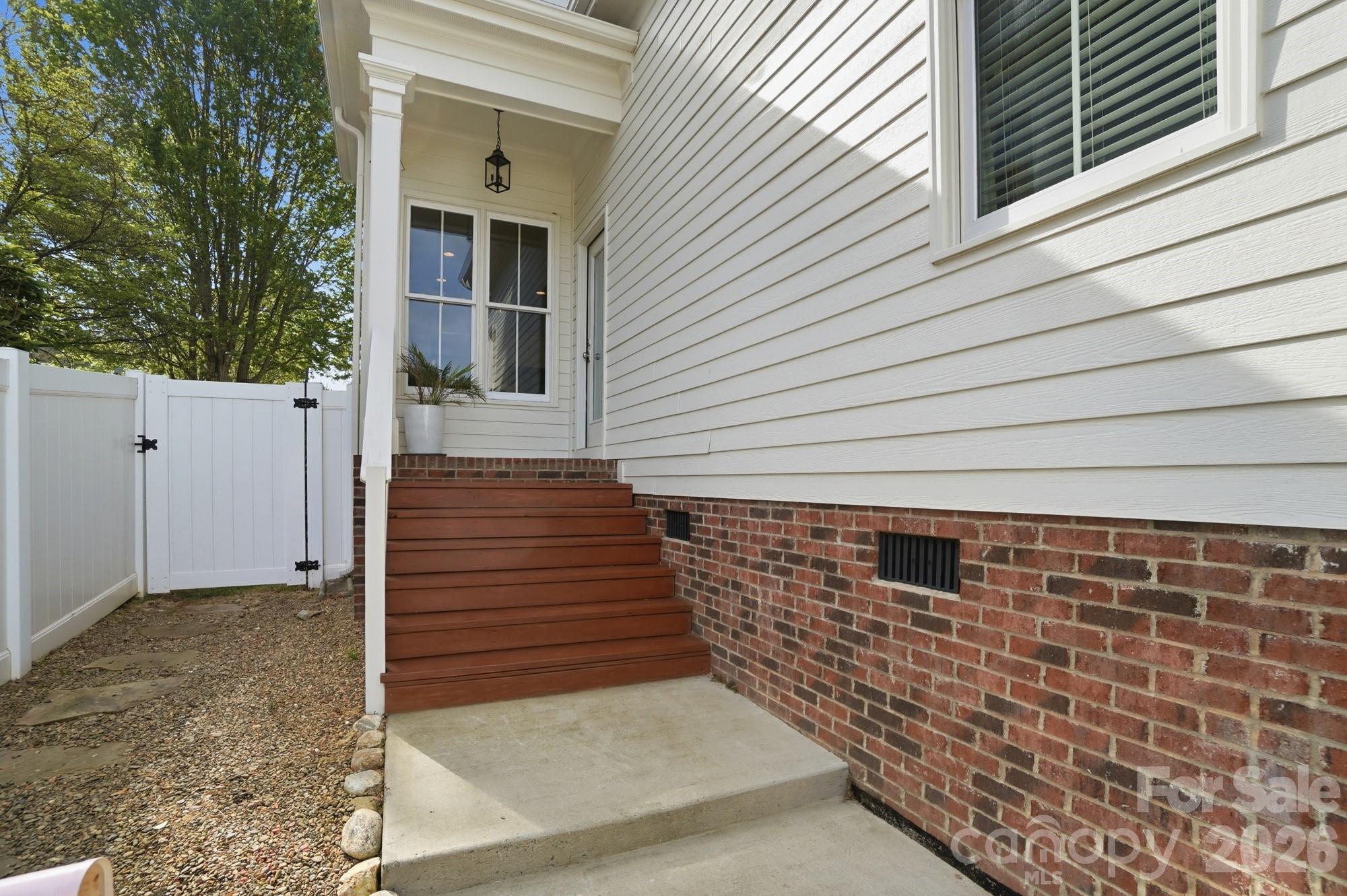 4333 Birkshire Heights