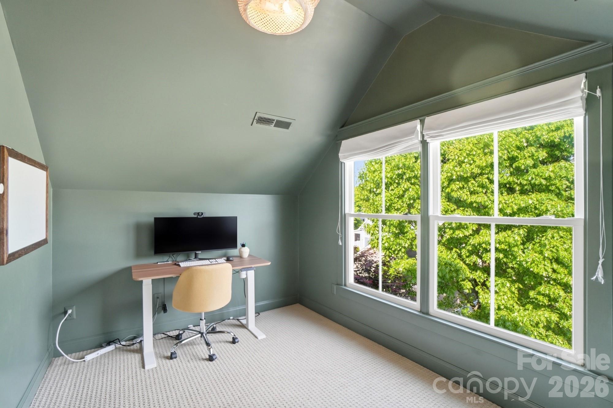 4333 Birkshire Heights