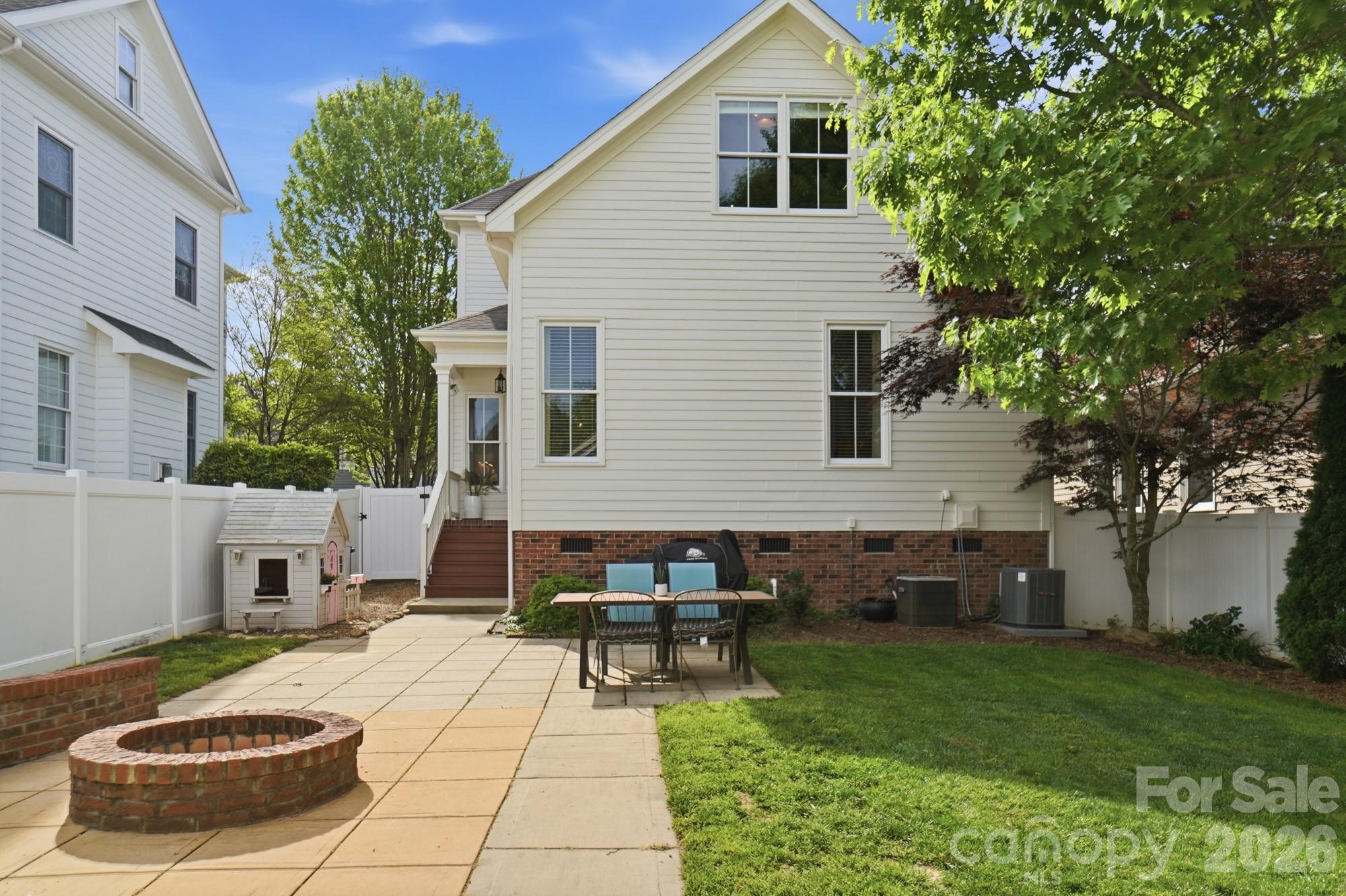 4333 Birkshire Heights