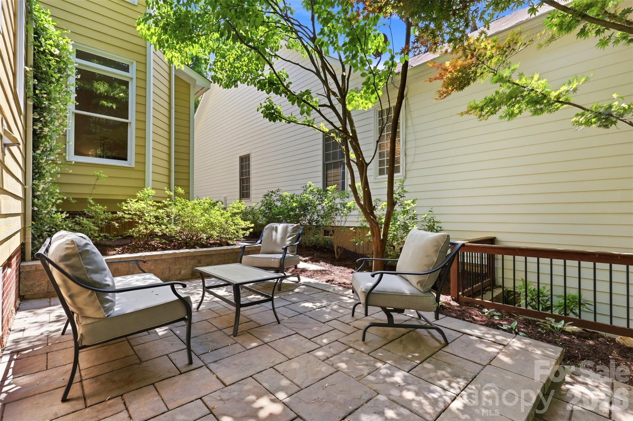 739 Julia Street