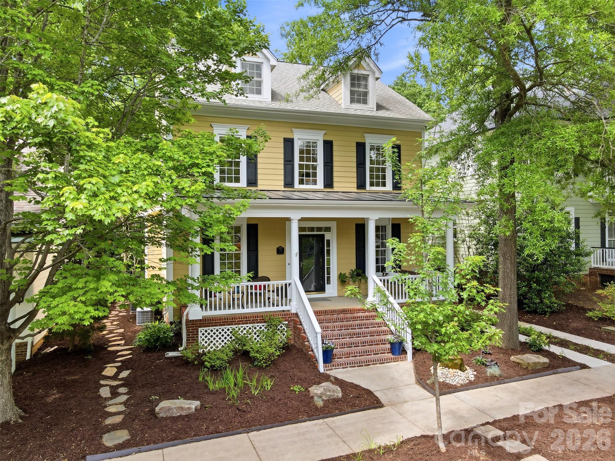 739 Julia Street