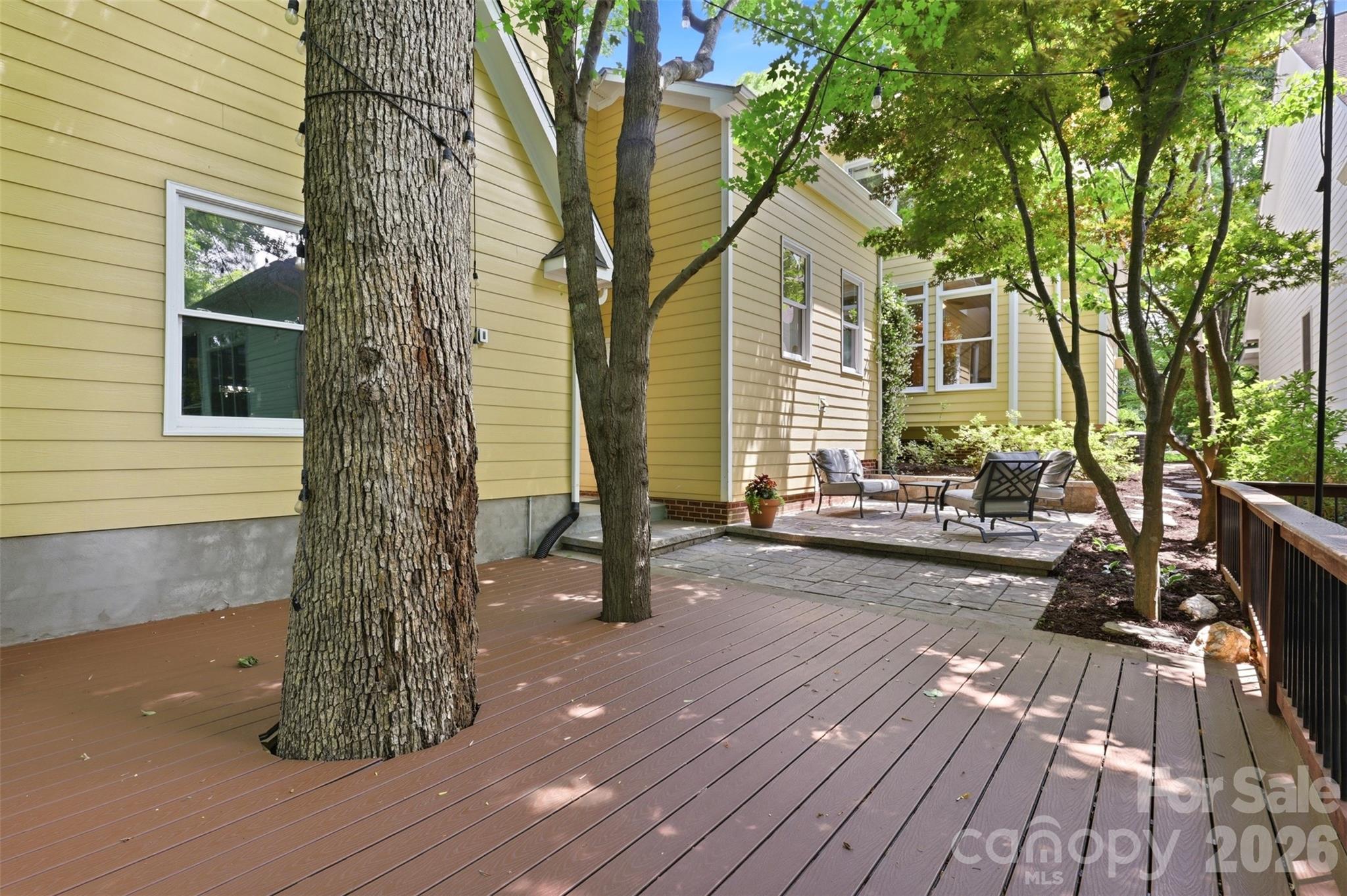 739 Julia Street