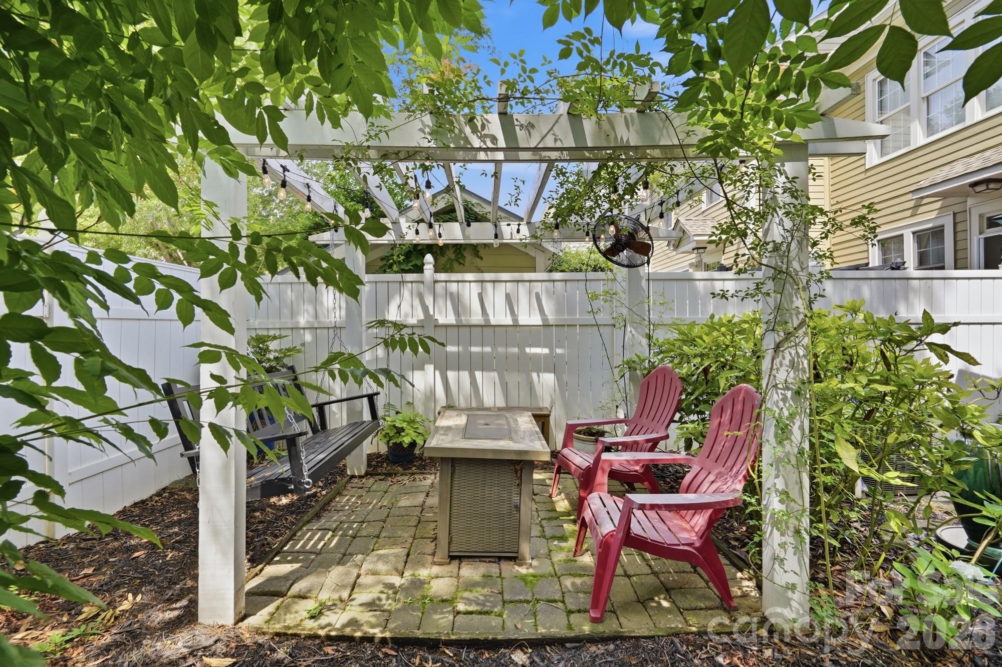 306 Elis Way