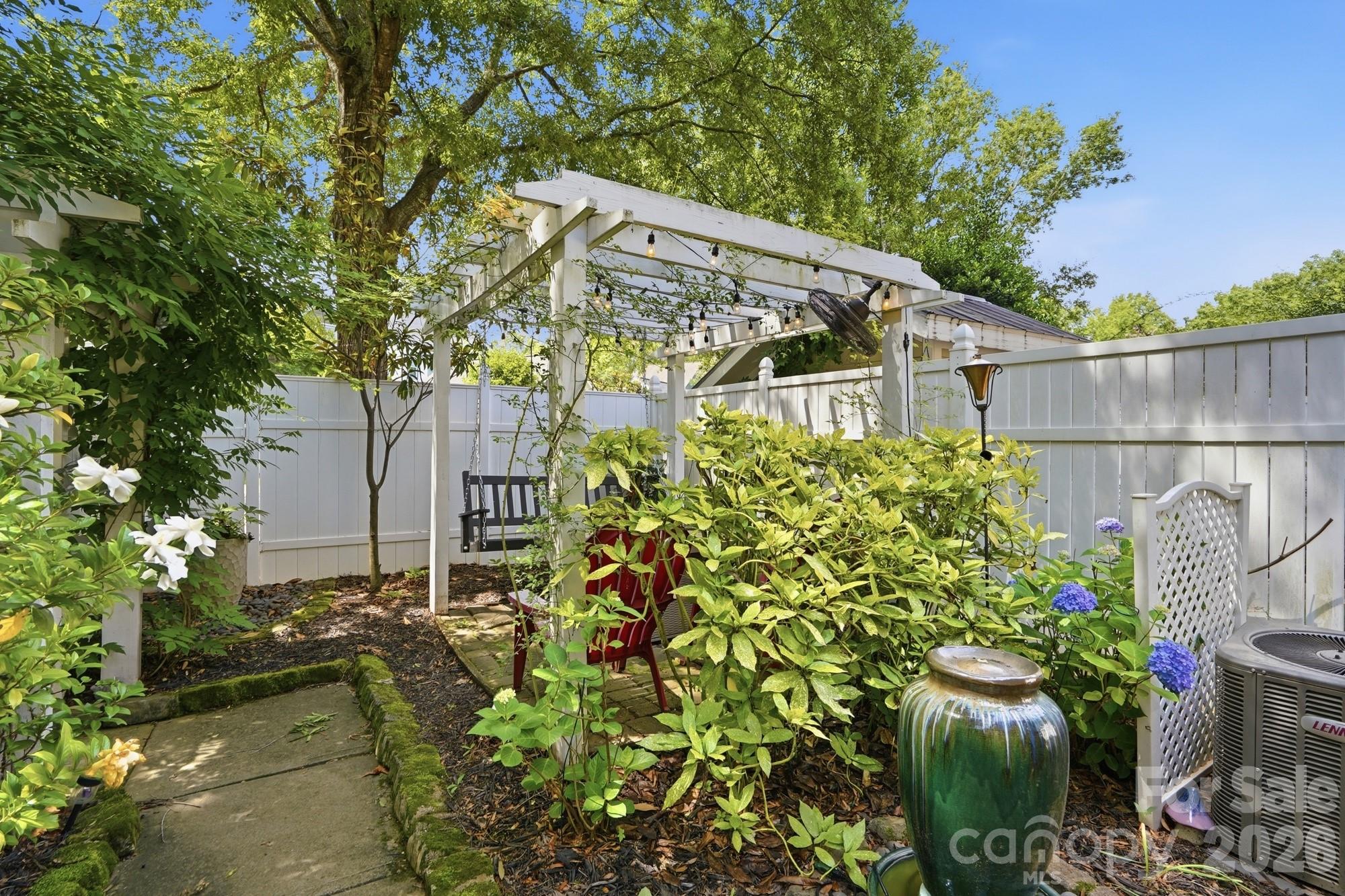 306 Elis Way