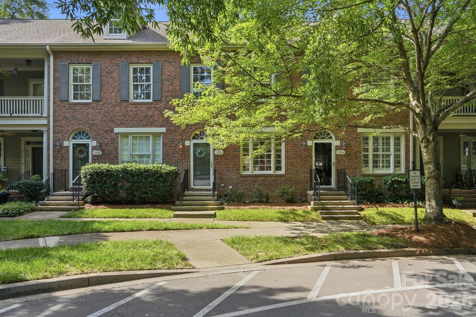 306 Elis Way