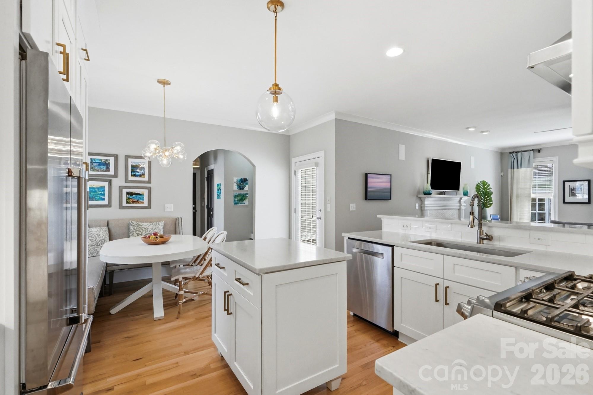 716 Shady Grove Crossing