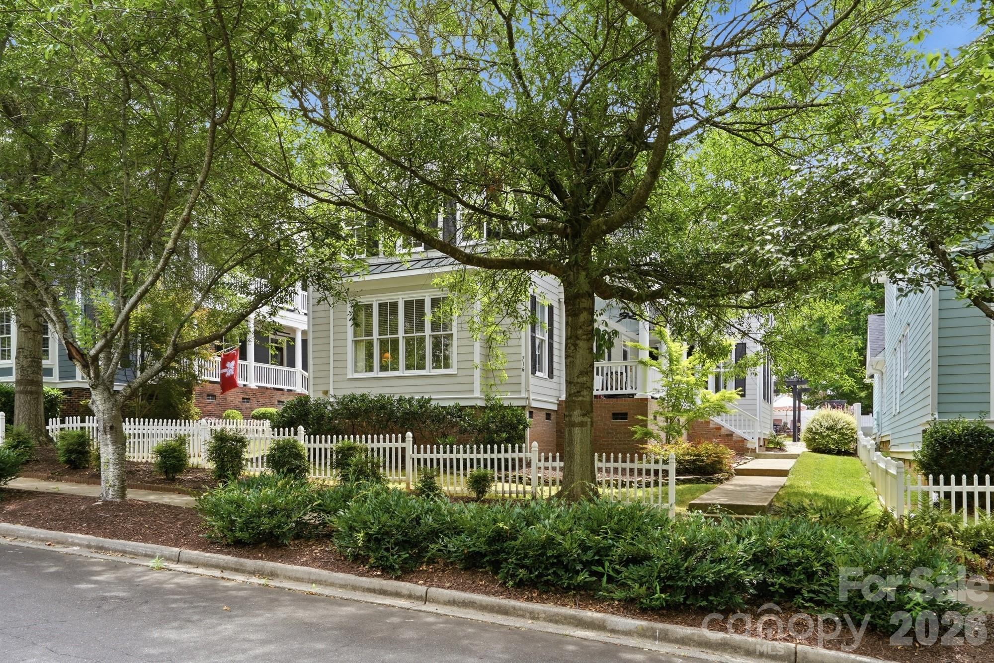 716 Shady Grove Crossing