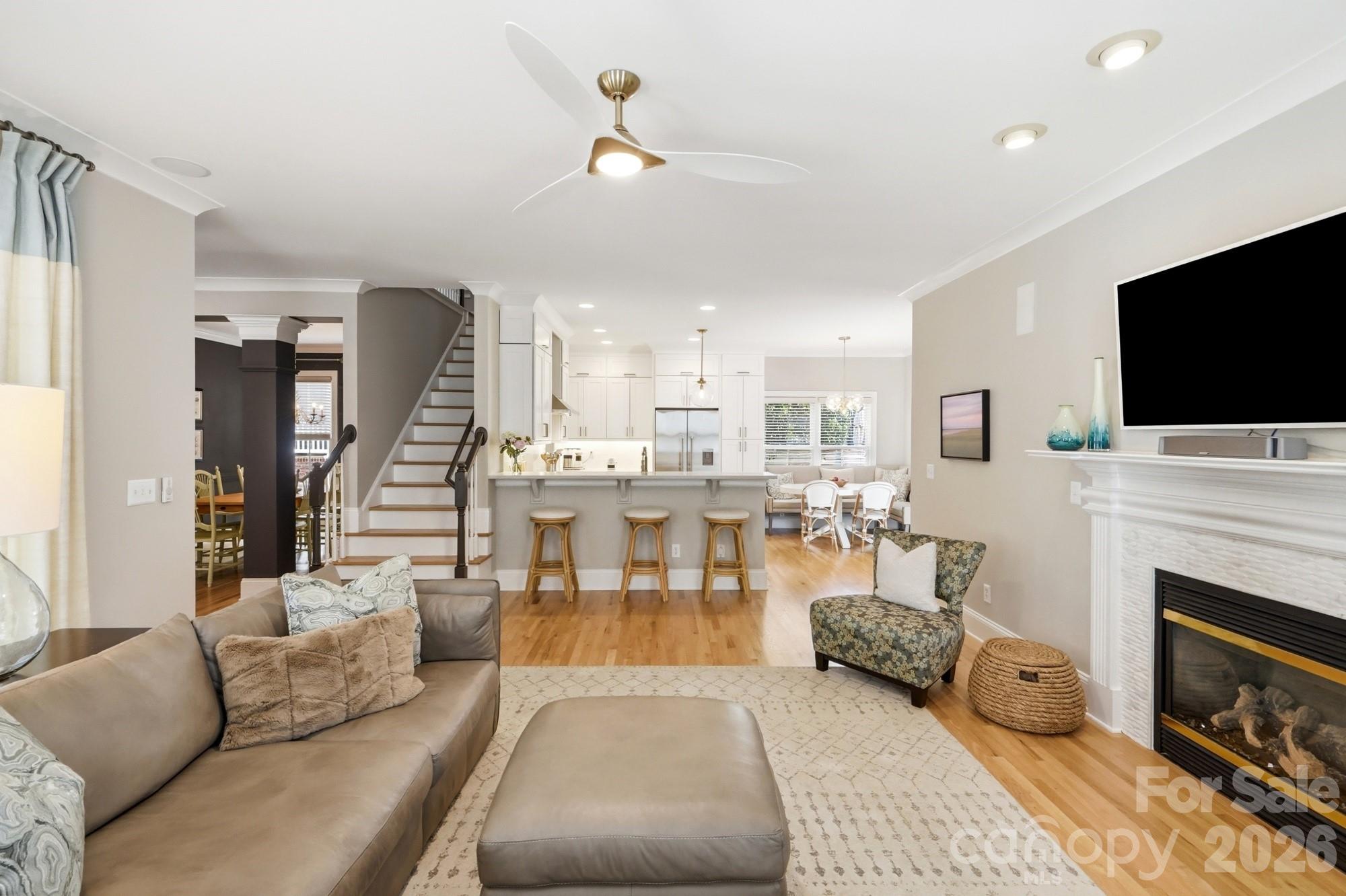 716 Shady Grove Crossing