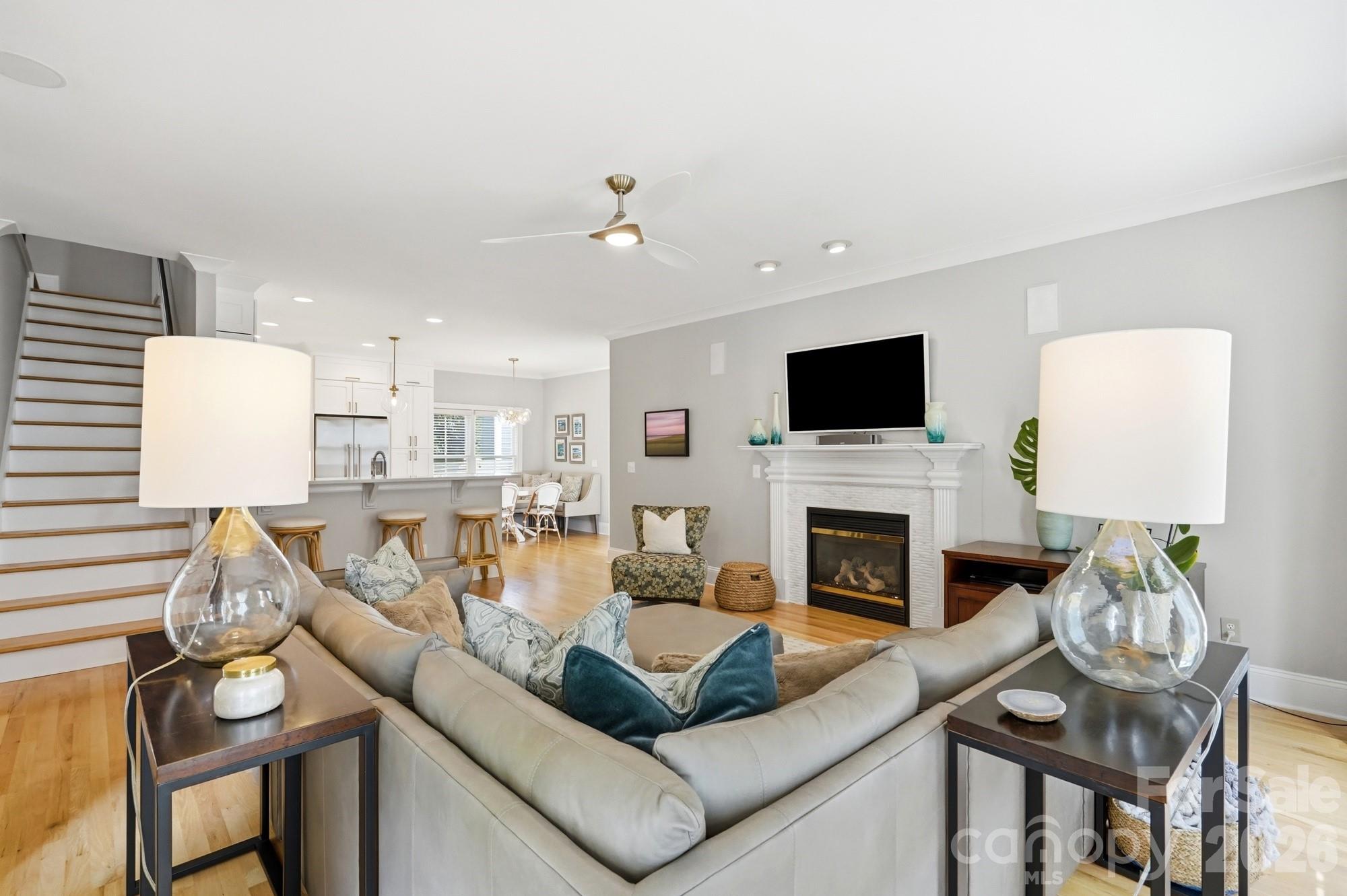 716 Shady Grove Crossing