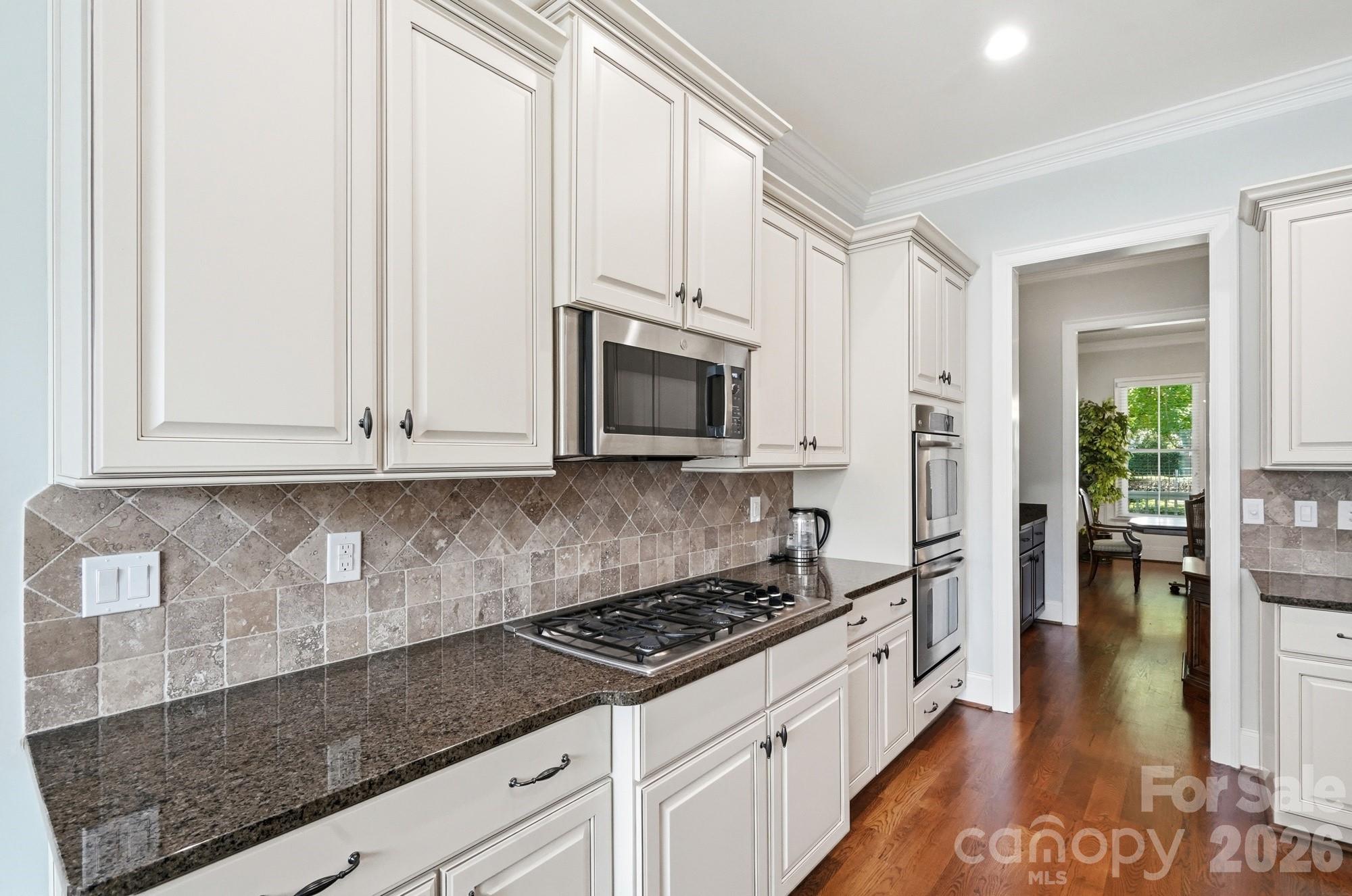 4341 Birkshire Heights