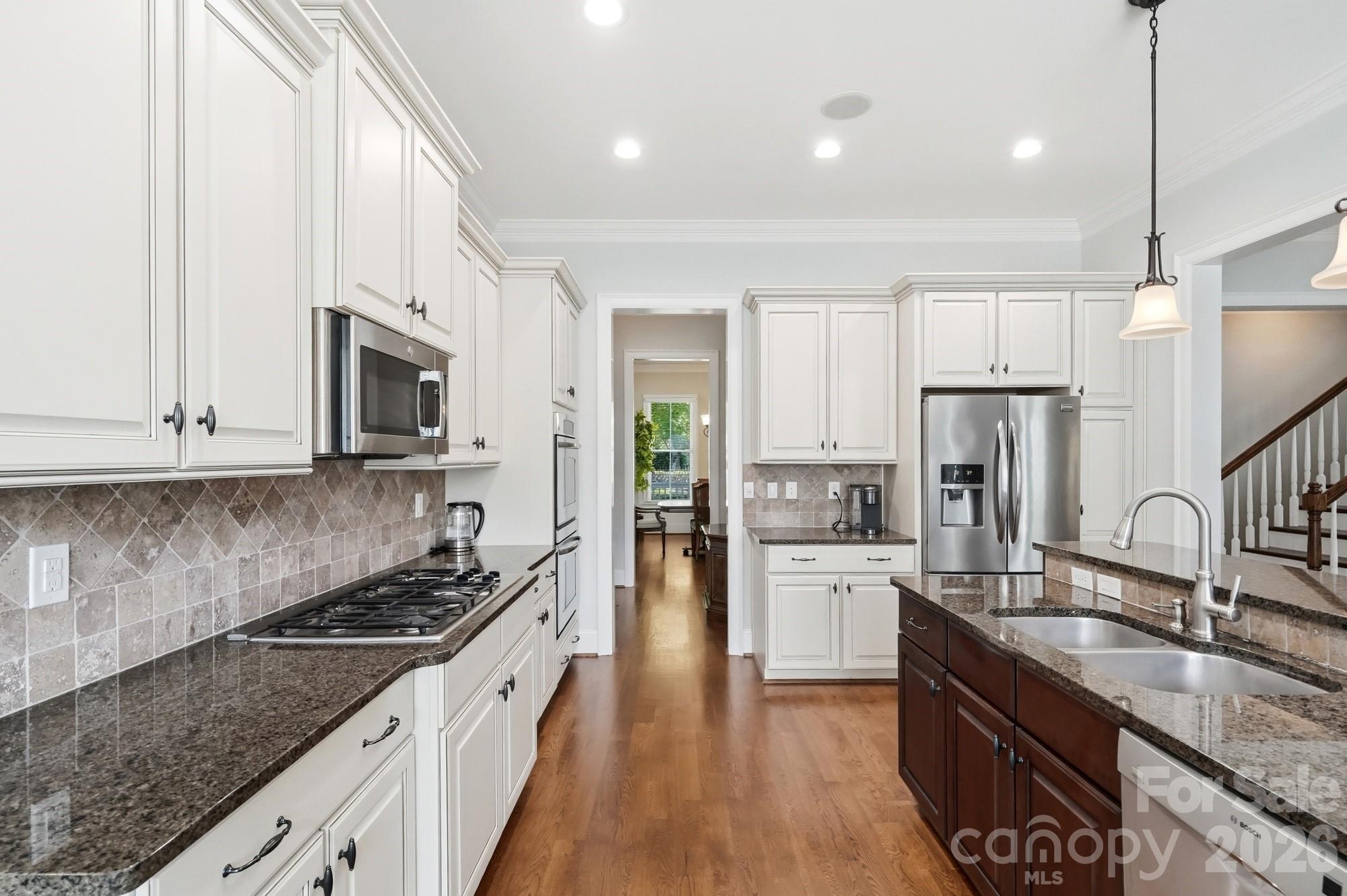 4341 Birkshire Heights