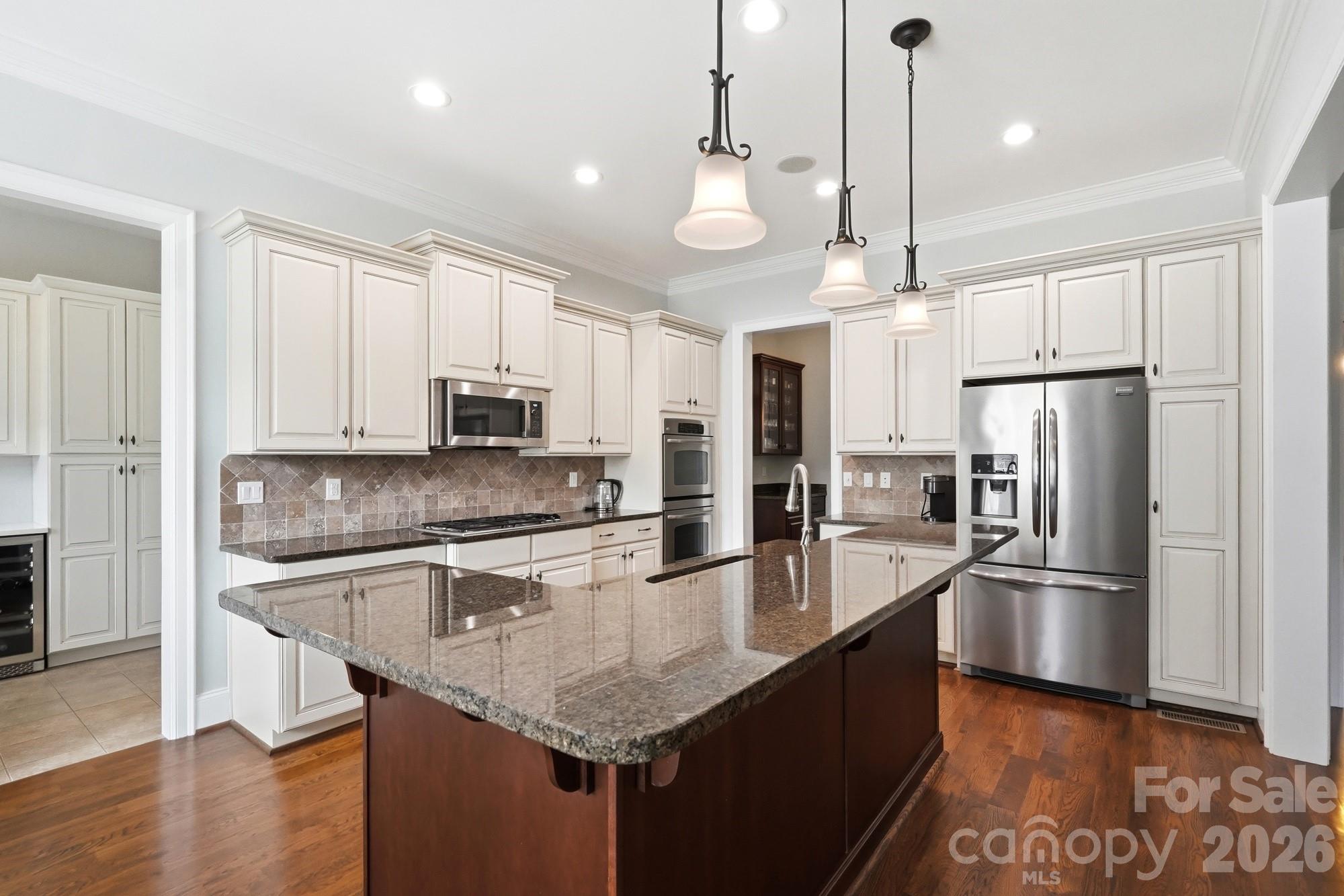 4341 Birkshire Heights