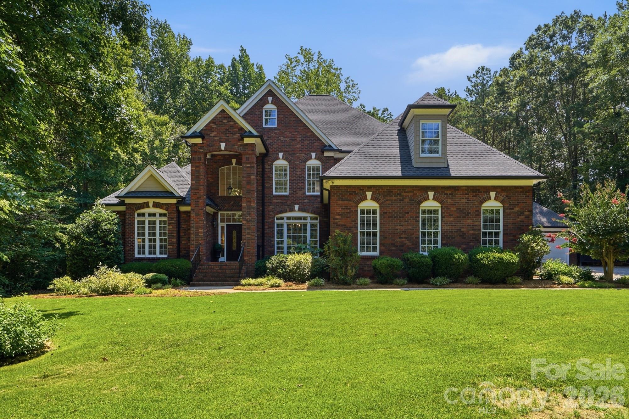 832 Savile Lane