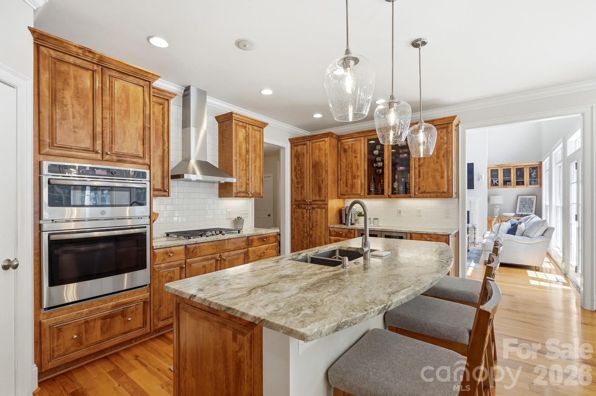 832 Savile Lane