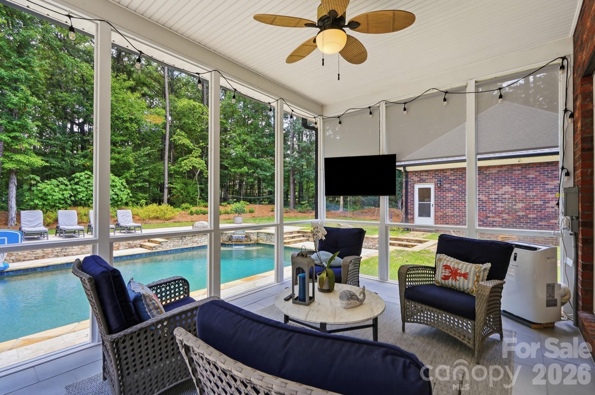 832 Savile Lane
