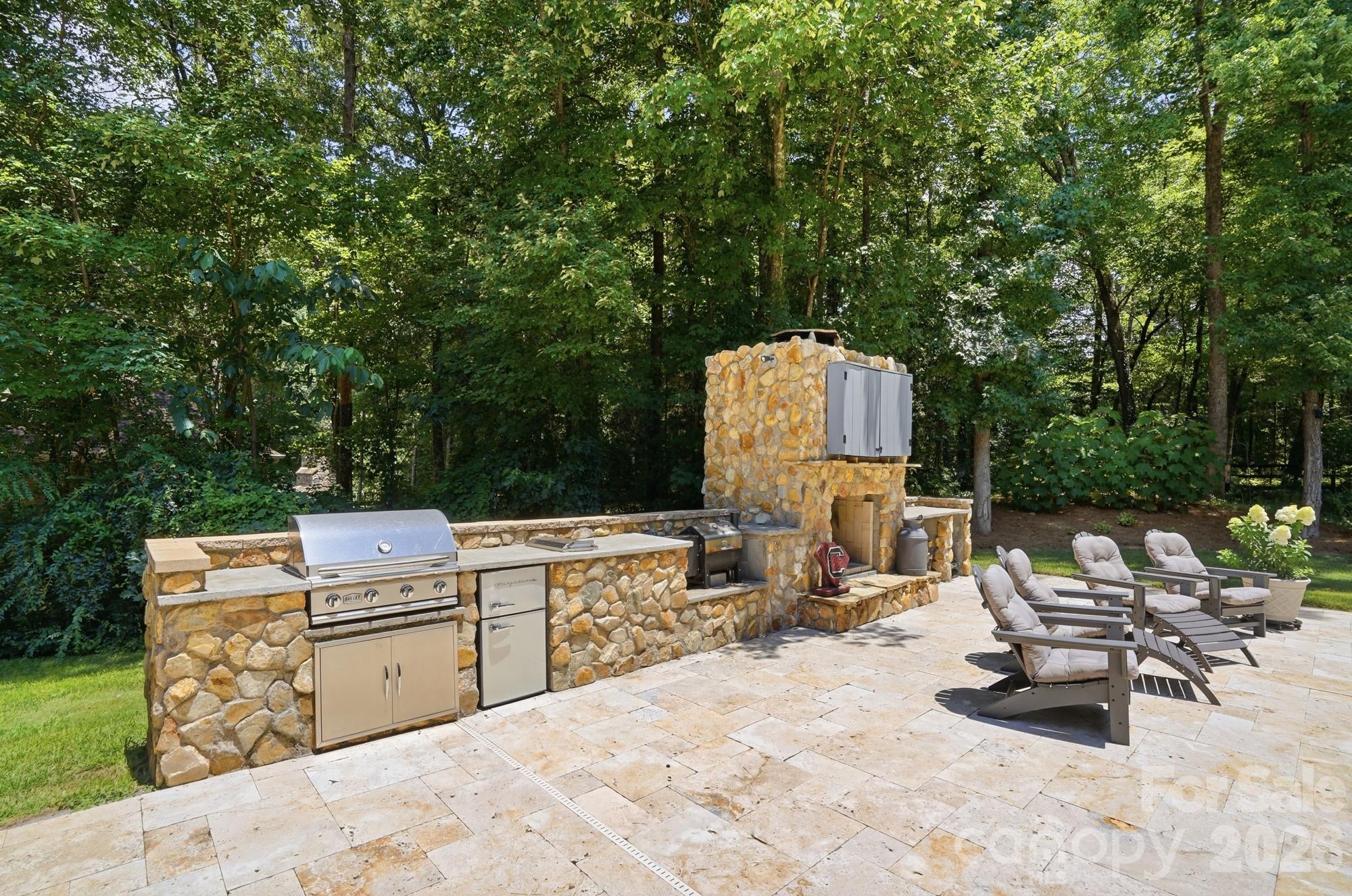 832 Savile Lane