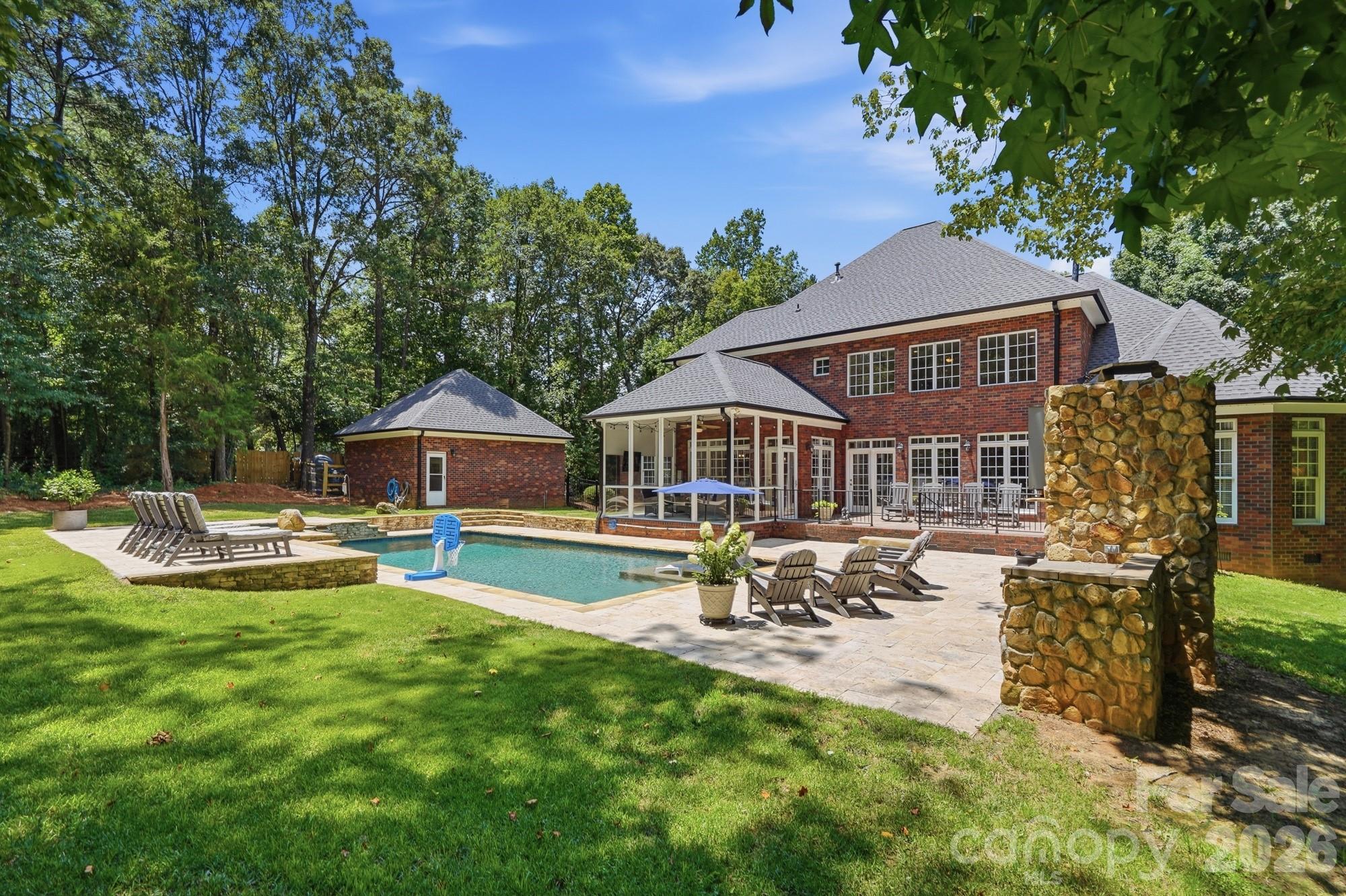 832 Savile Lane
