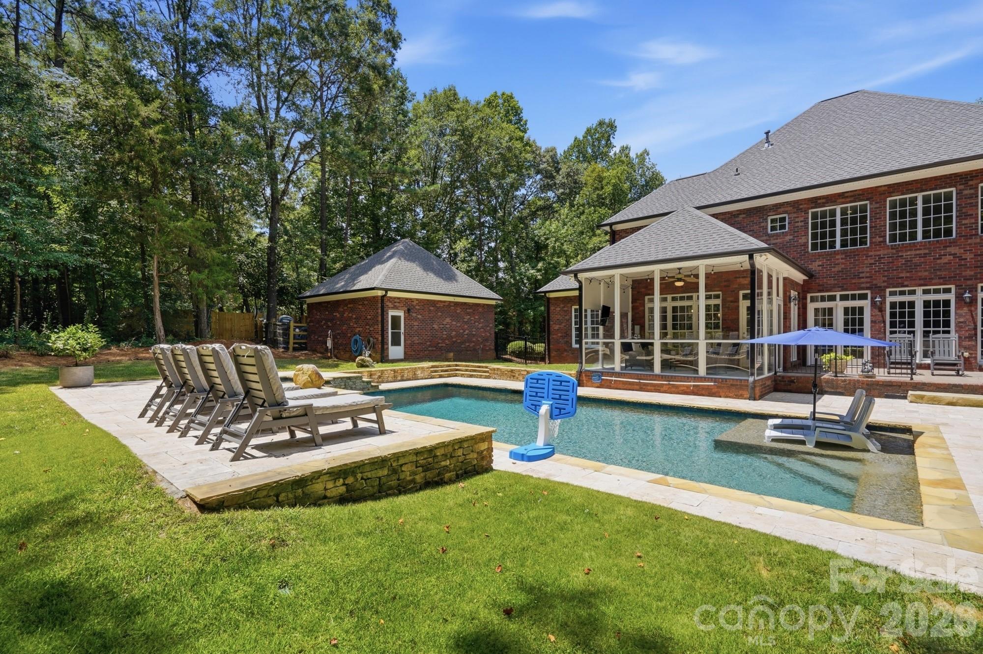 832 Savile Lane