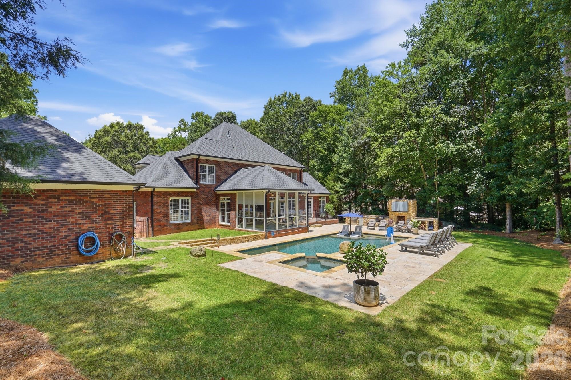832 Savile Lane