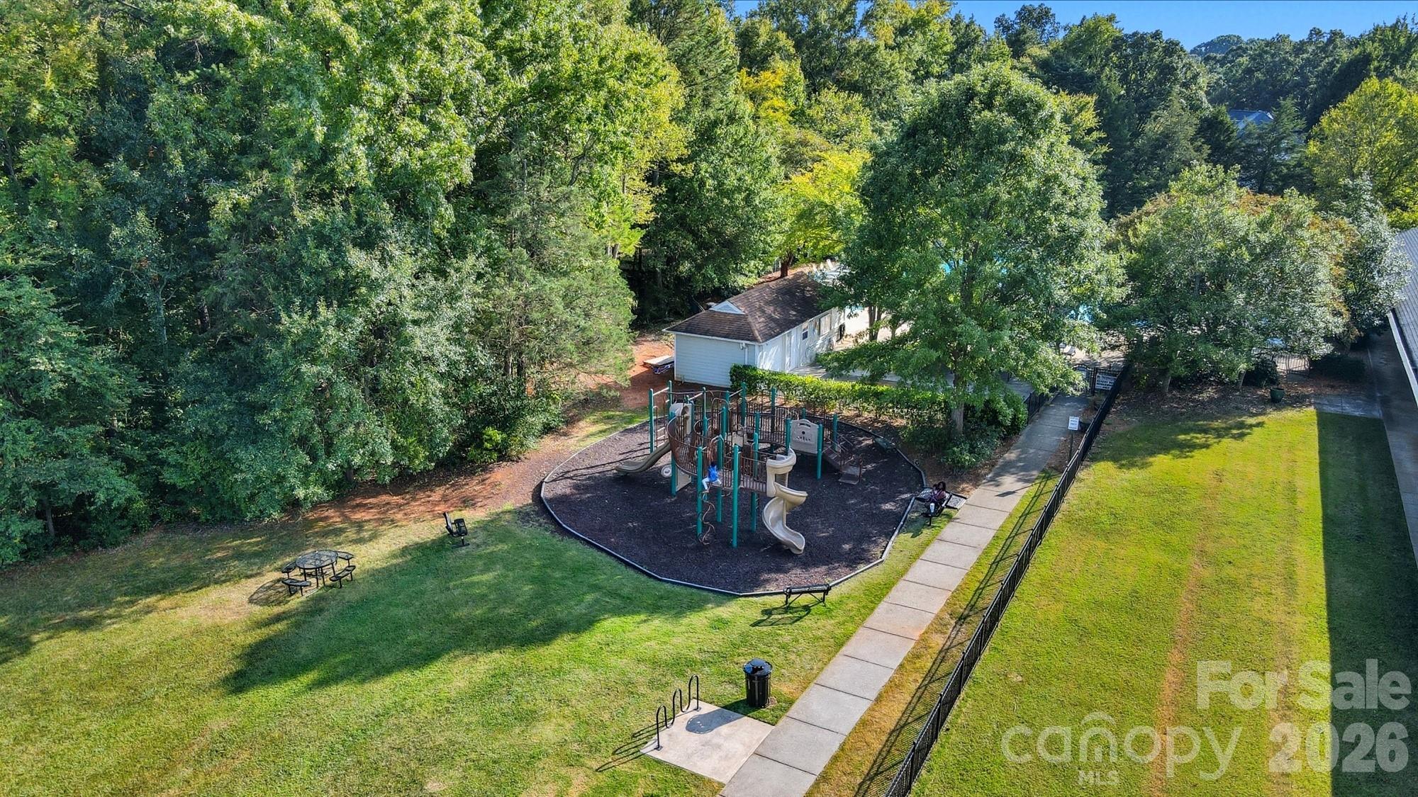 2543 Grantham Place Drive