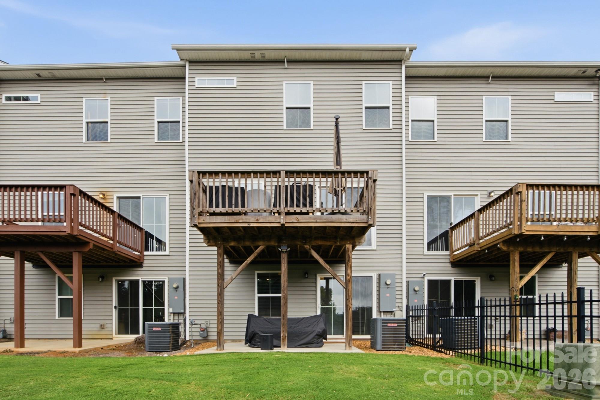 2543 Grantham Place Drive
