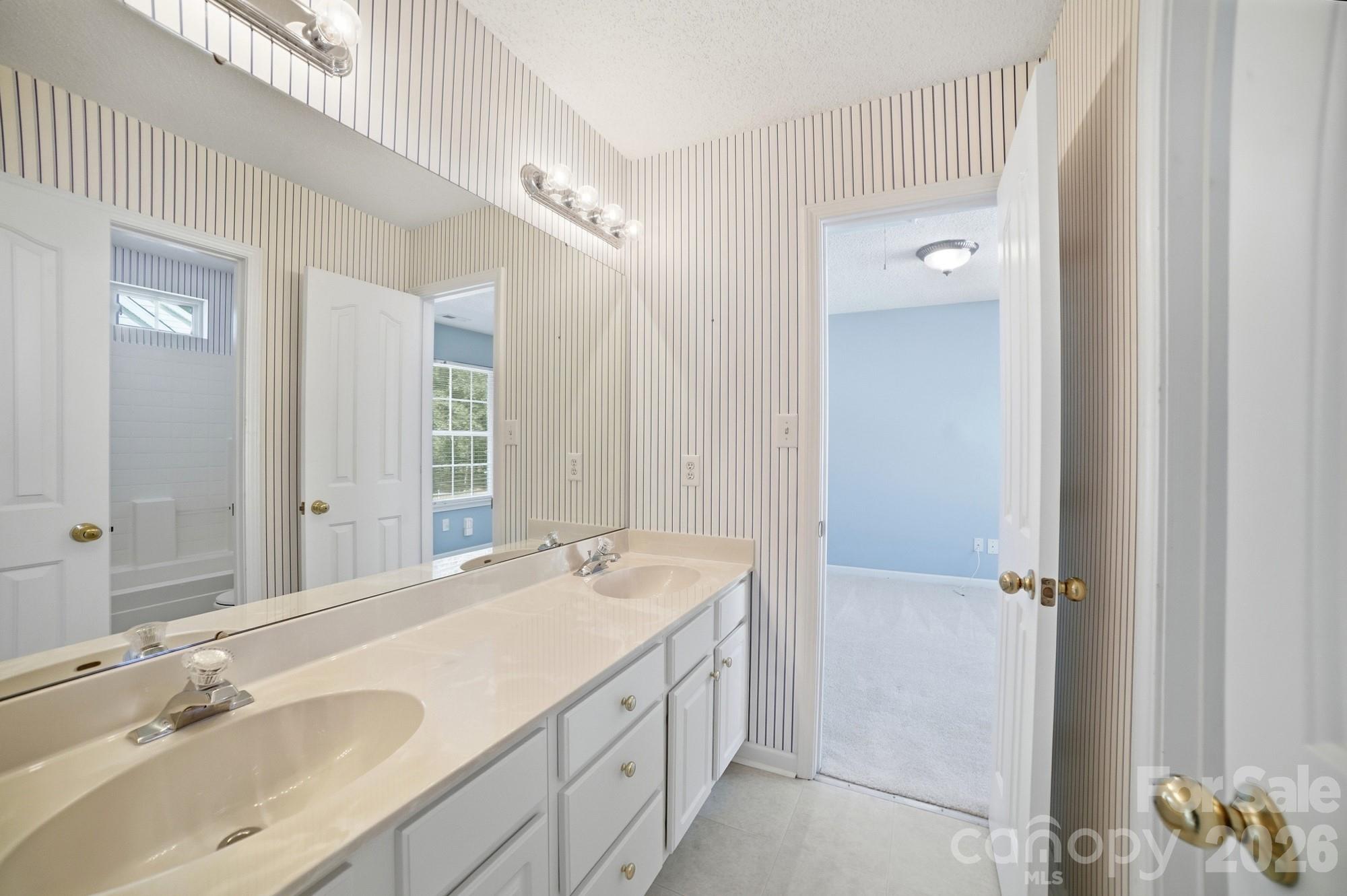 11224 Ridge Oak Drive