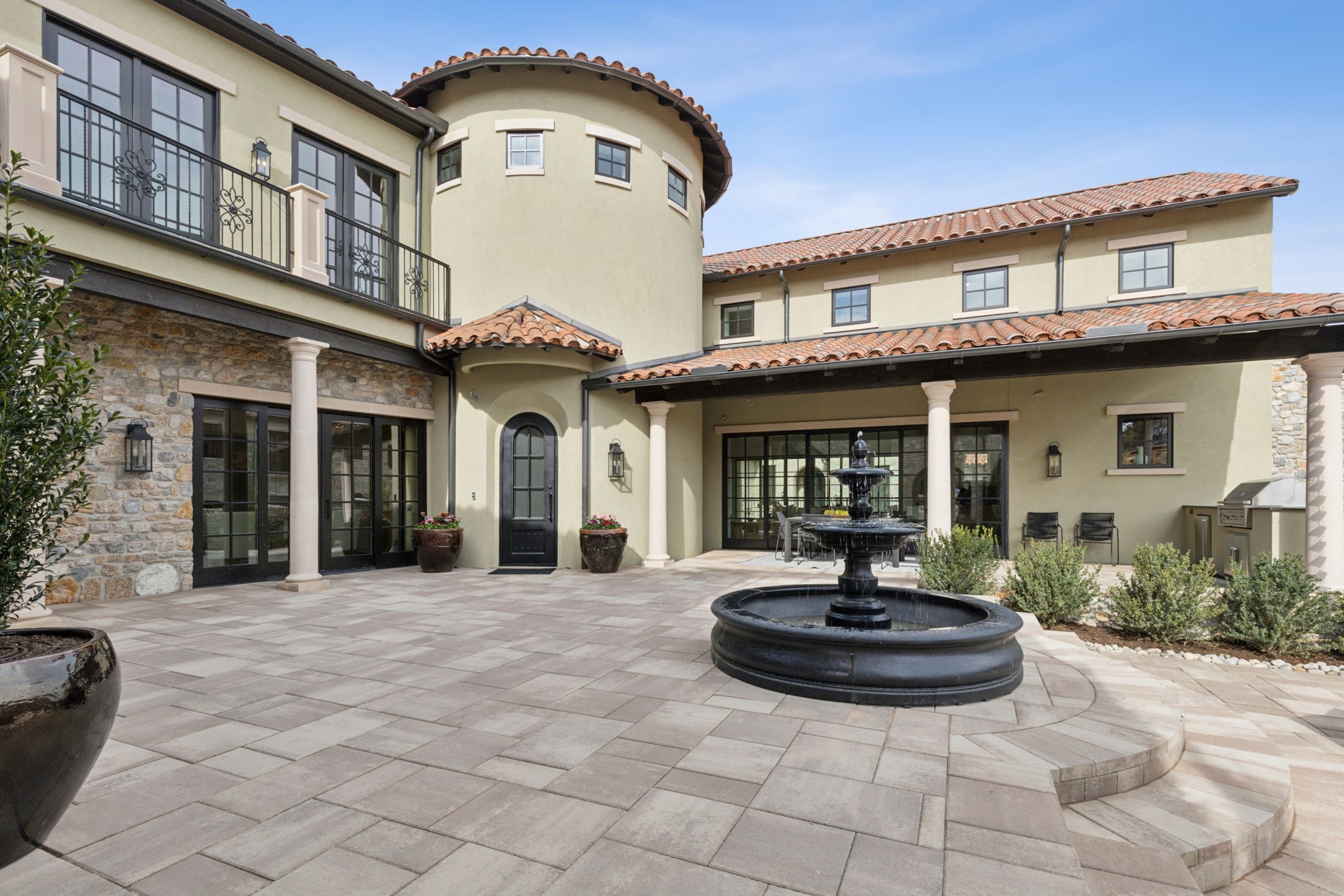 10 Catalonia Drive