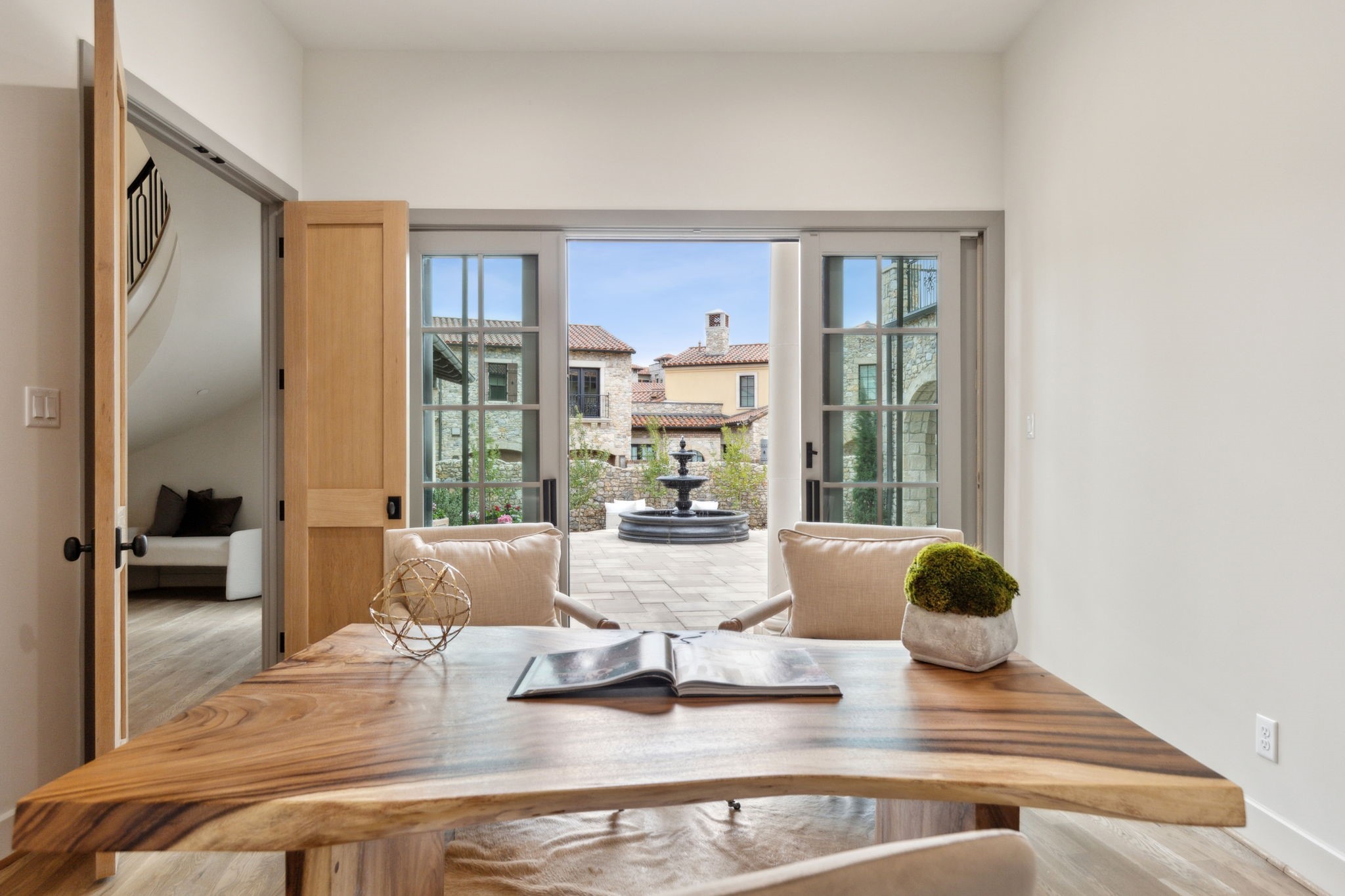 10 Catalonia Drive