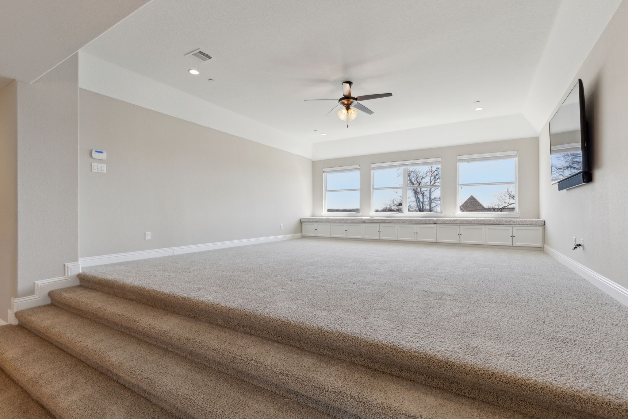 7009 Bach