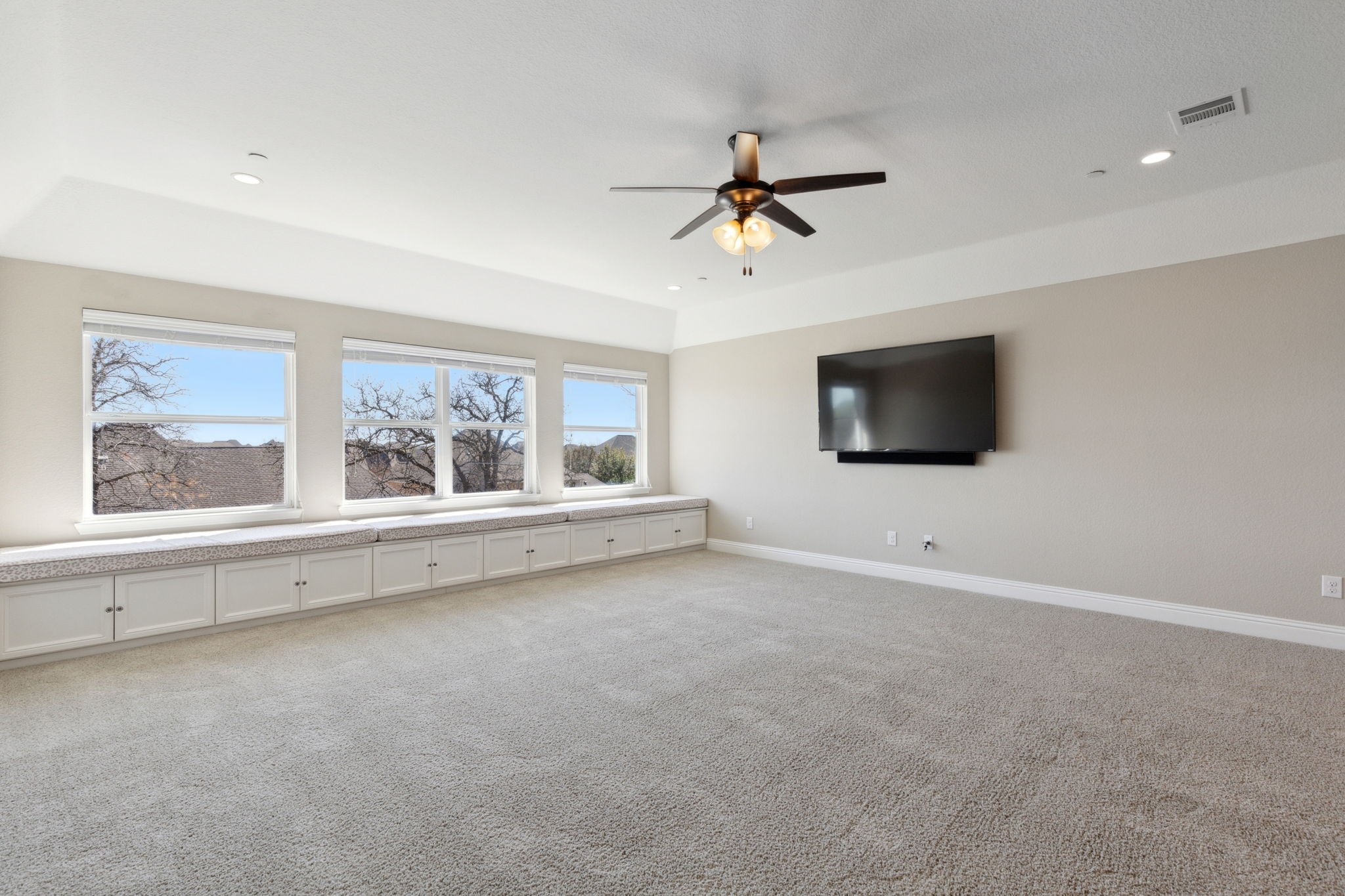 7009 Bach