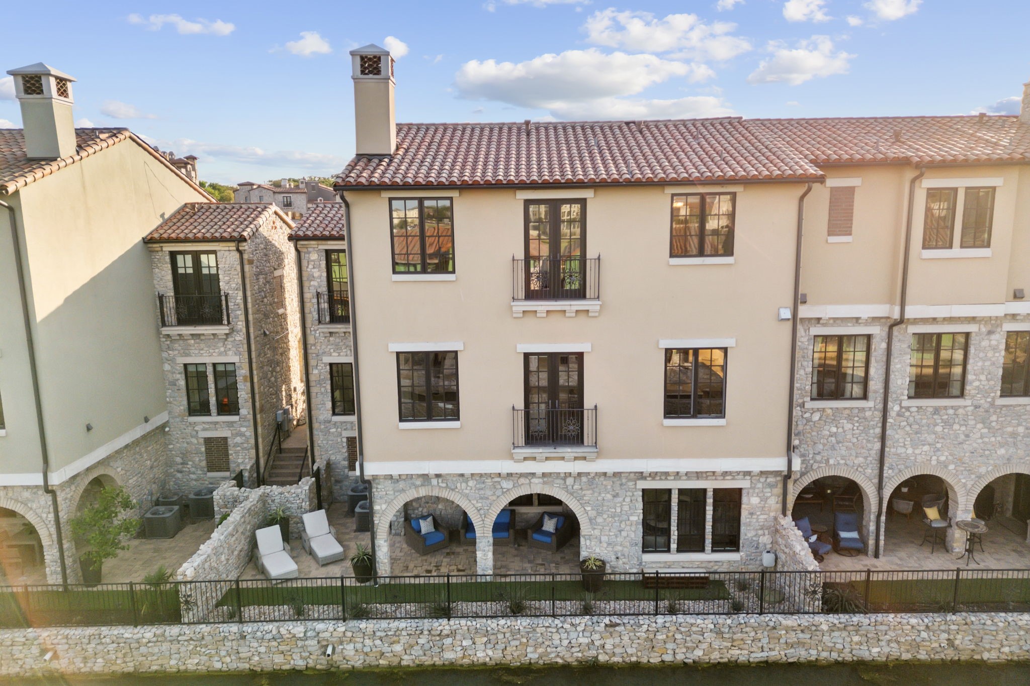 18 Comillas Court