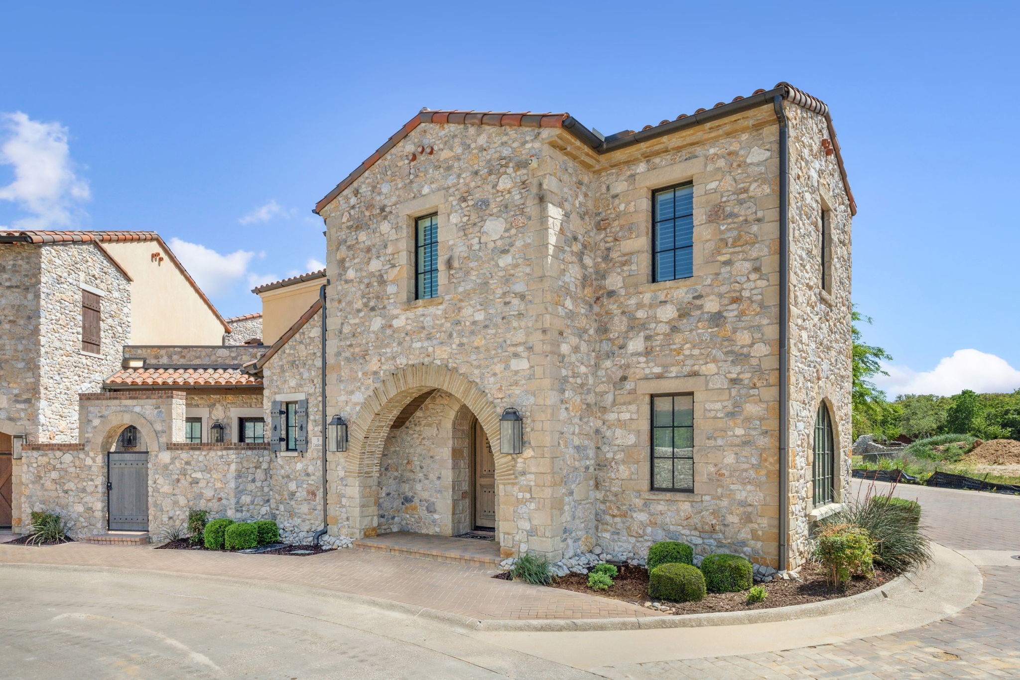 9 Catalonia Drive